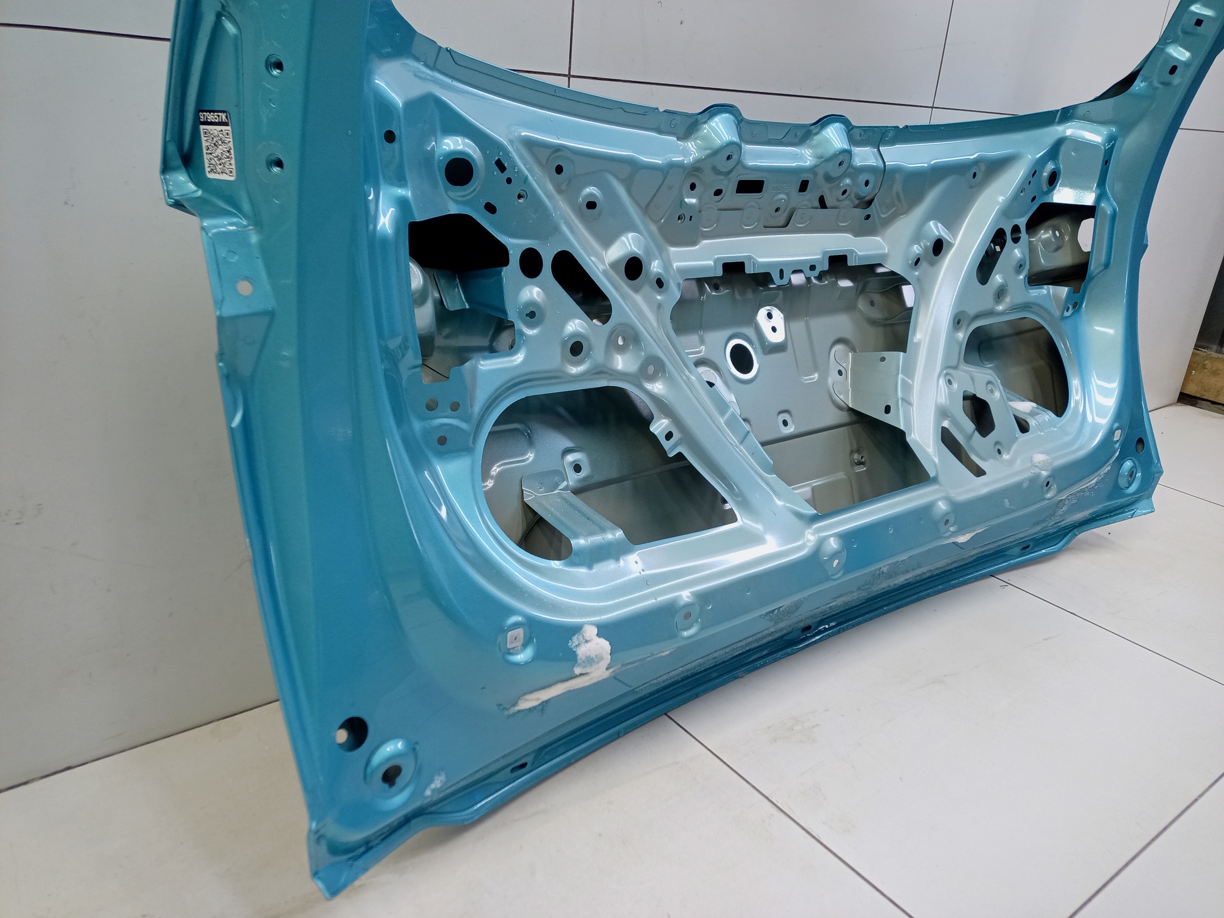 Крышка багажника Geely Coolray Restail