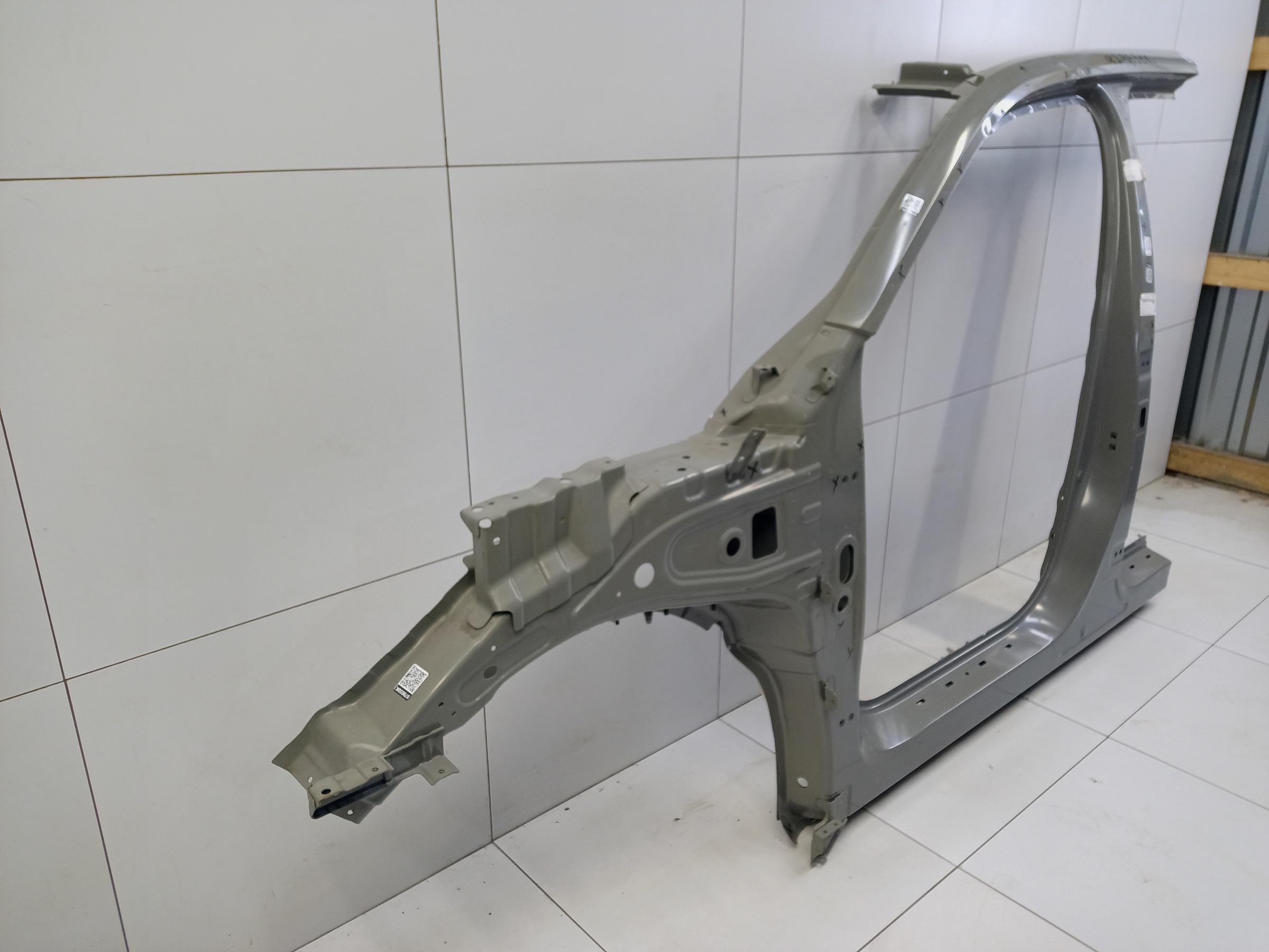 Панель кузова боковая левая Exeed VX