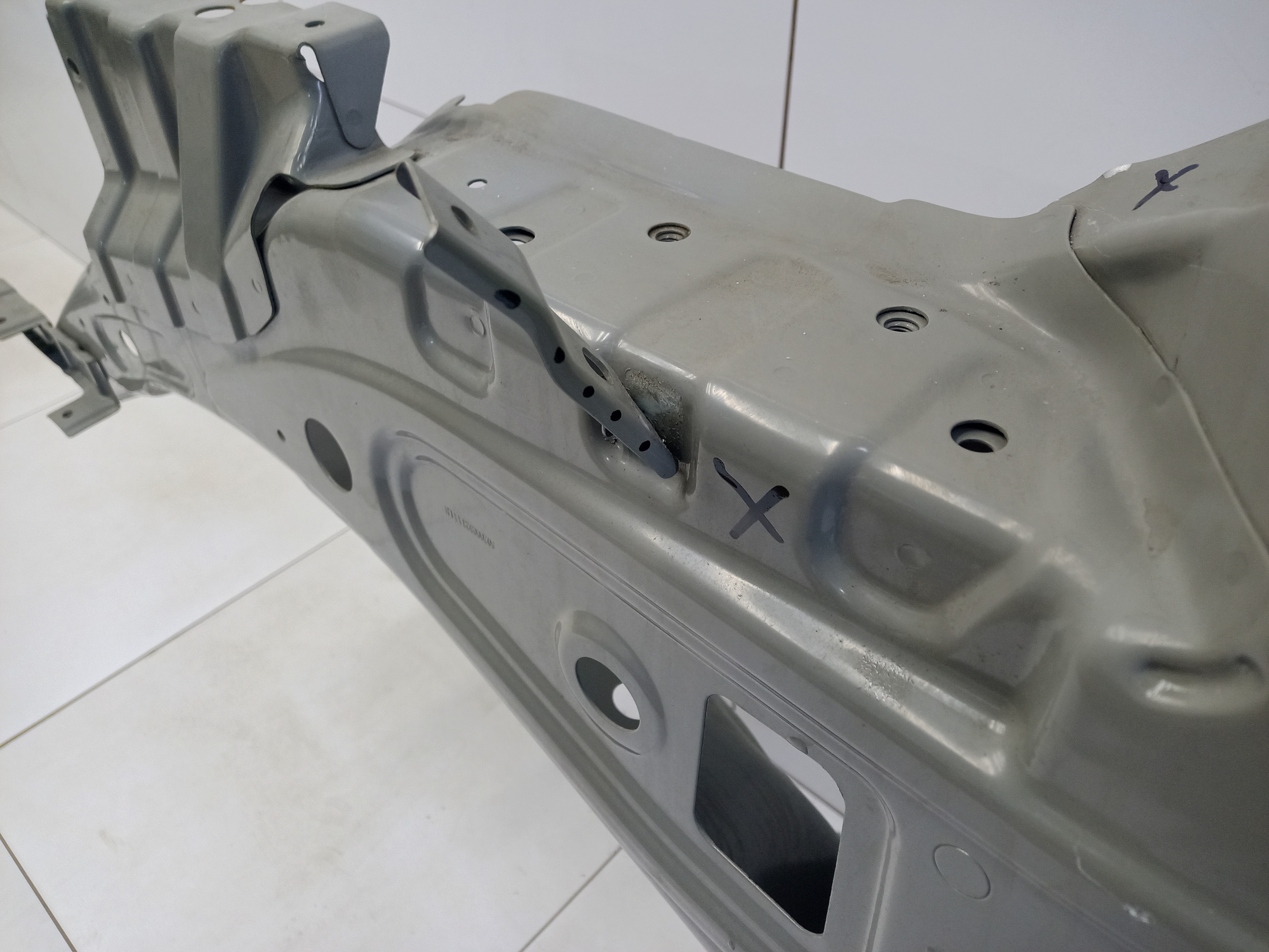 Панель кузова боковая левая Exeed VX