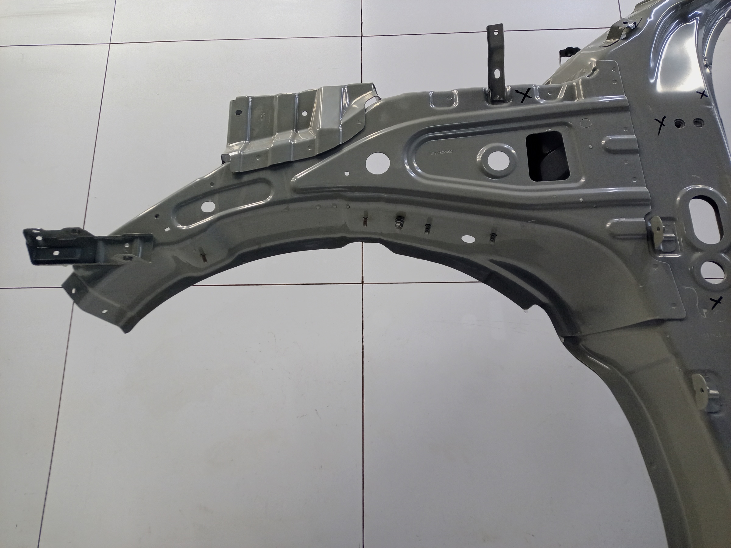 Панель кузова боковая левая Exeed VX