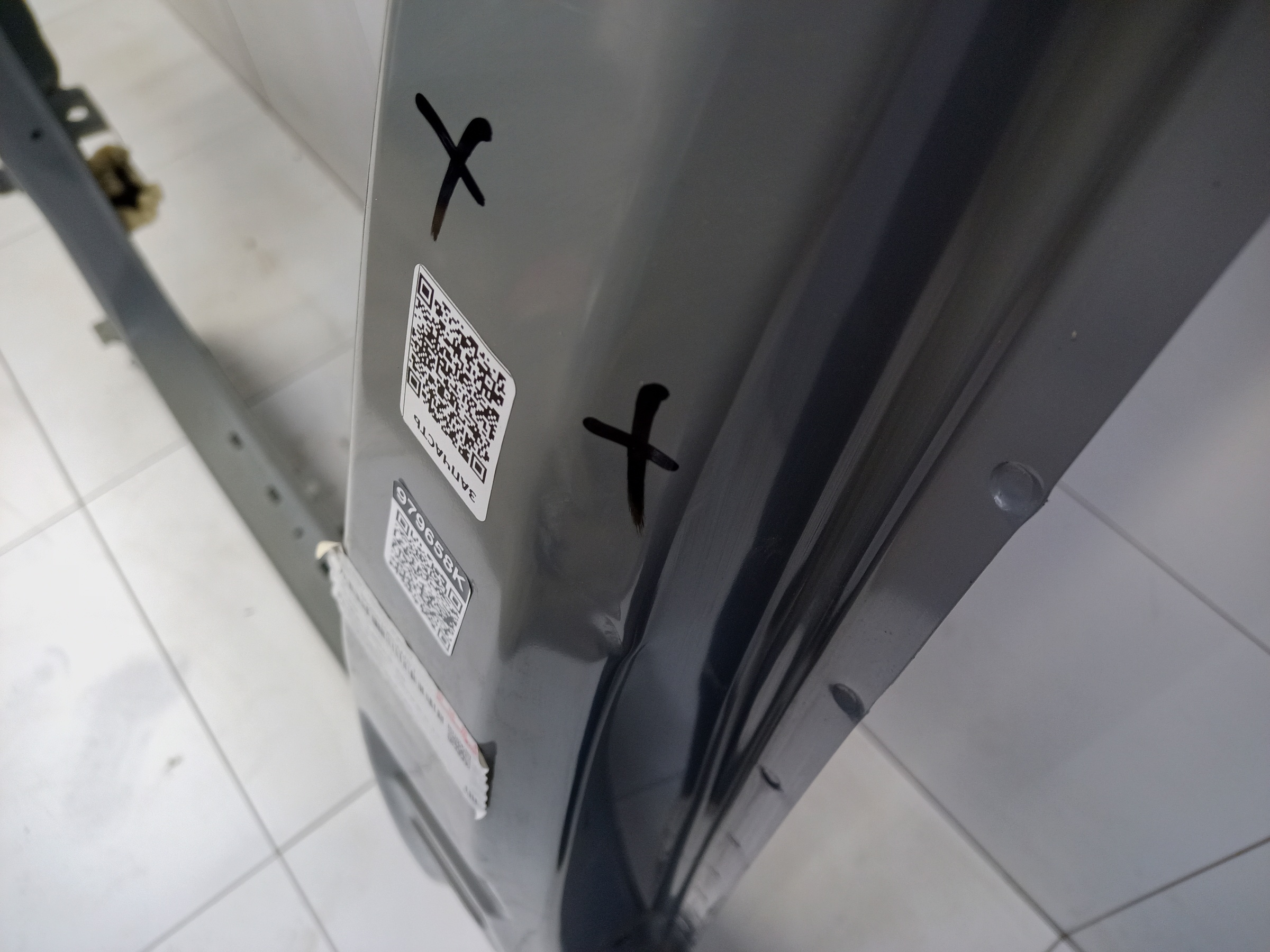 Панель кузова боковая левая Exeed VX