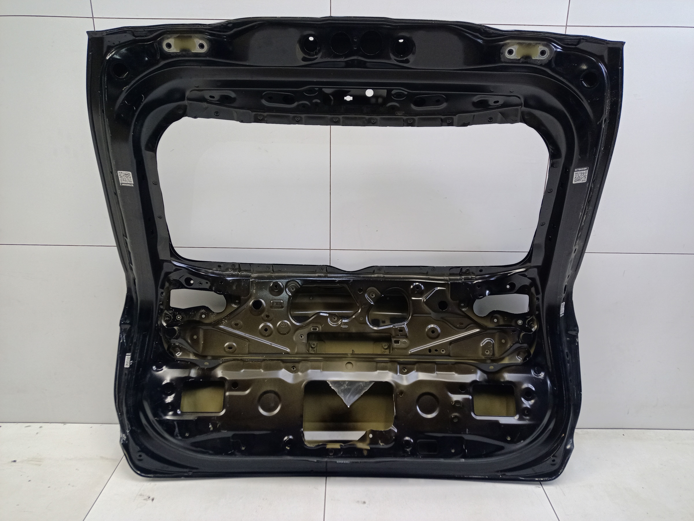 Крышка багажника Toyota RAV4 XA50