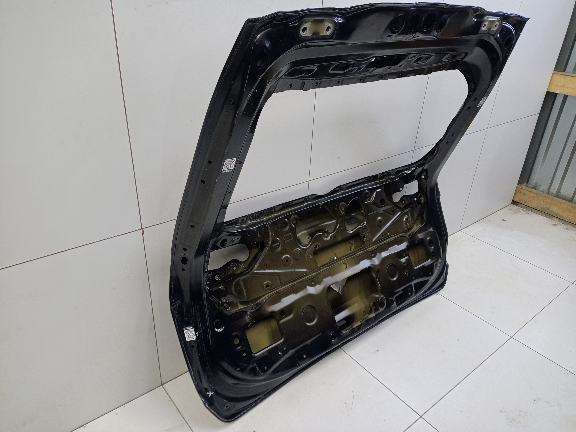 Крышка багажника Toyota RAV4 XA50