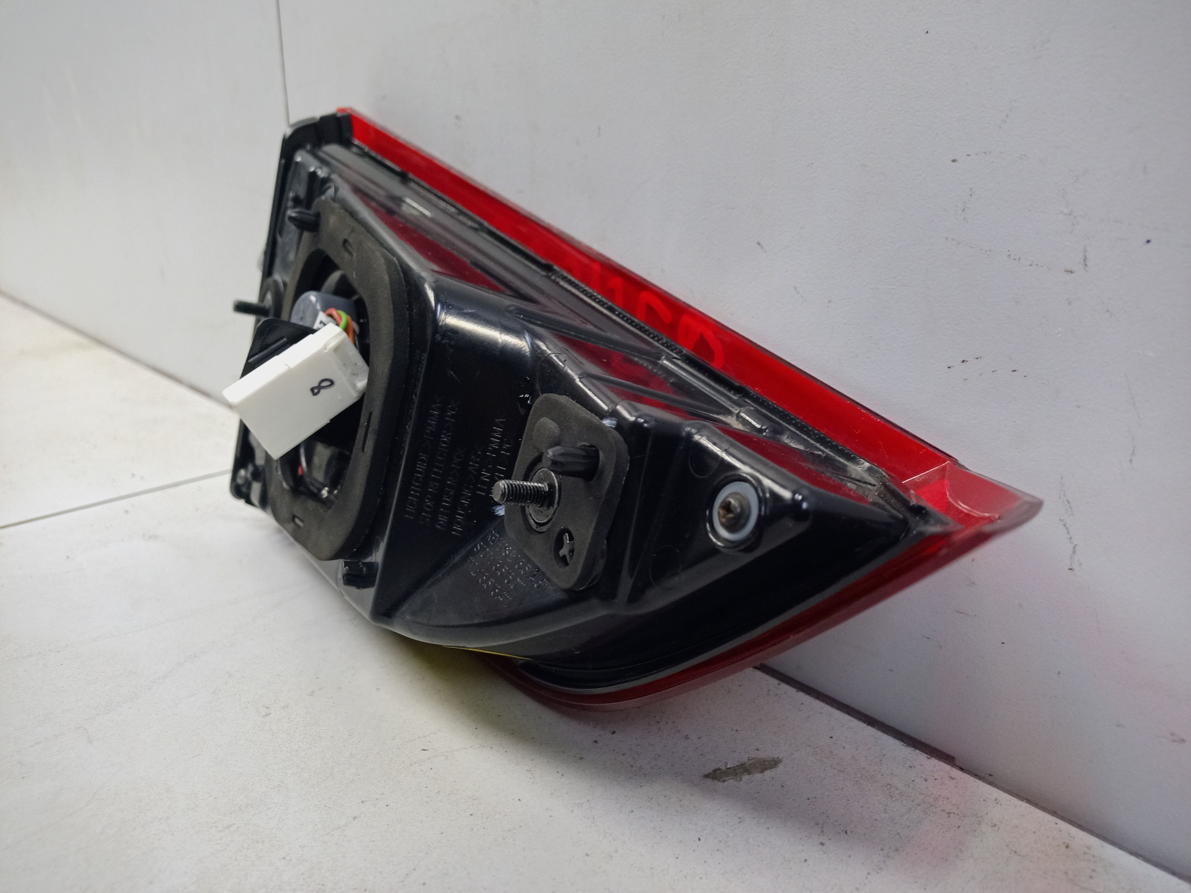 Фонарь задний правый внутренний Lada Vesta Restail LED