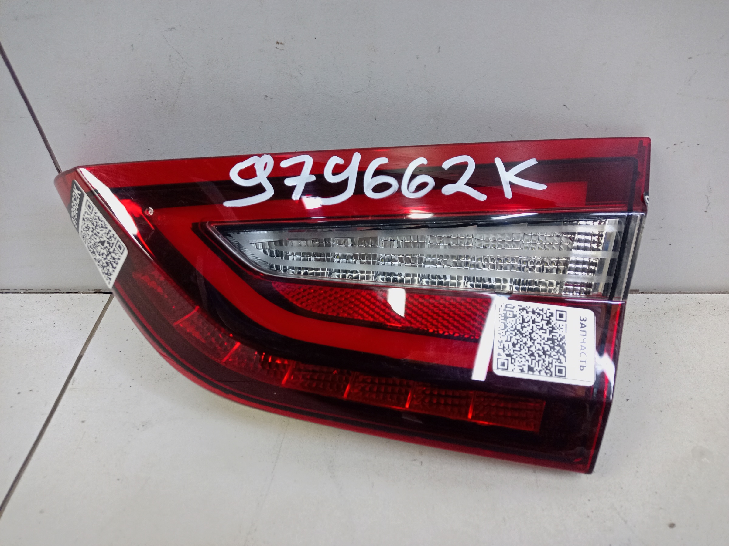 Фонарь задний правый внутренний Lada Vesta Restail LED