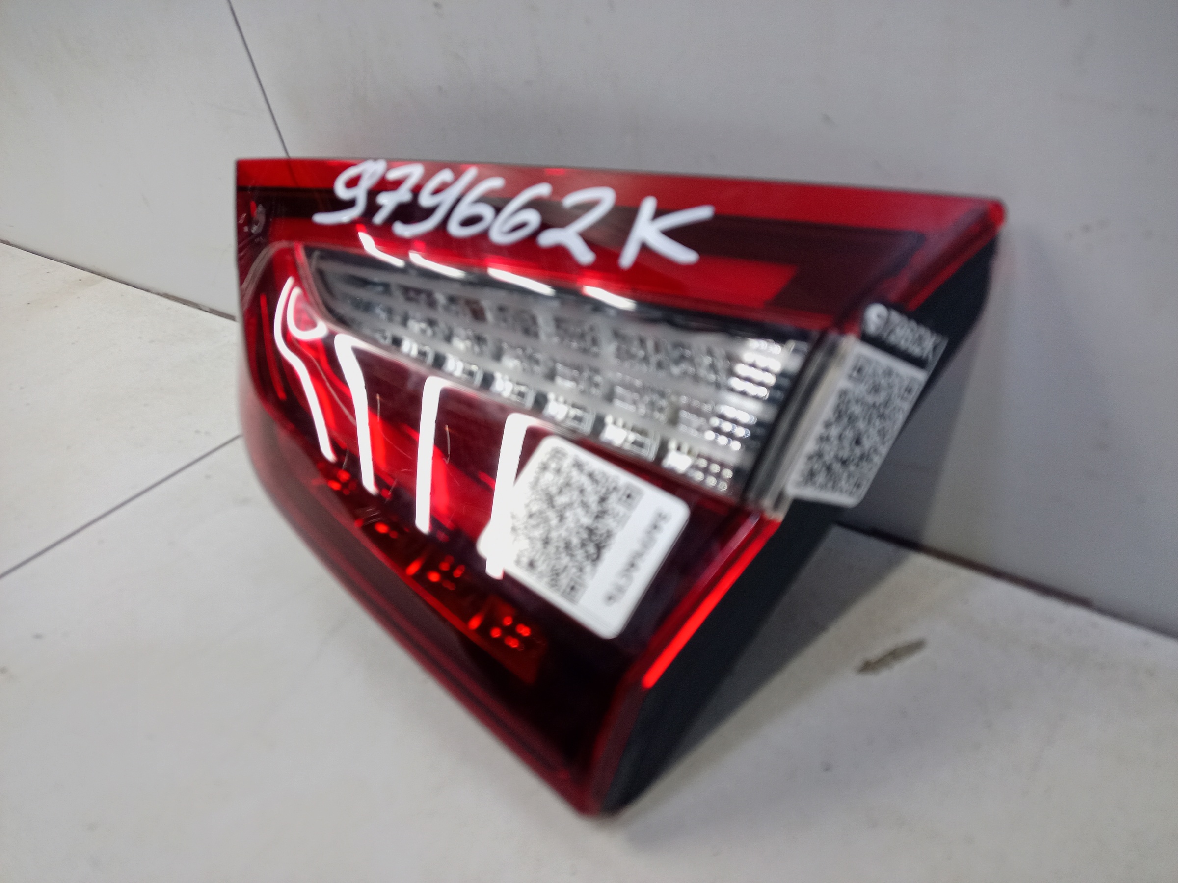 Фонарь задний правый внутренний Lada Vesta Restail LED