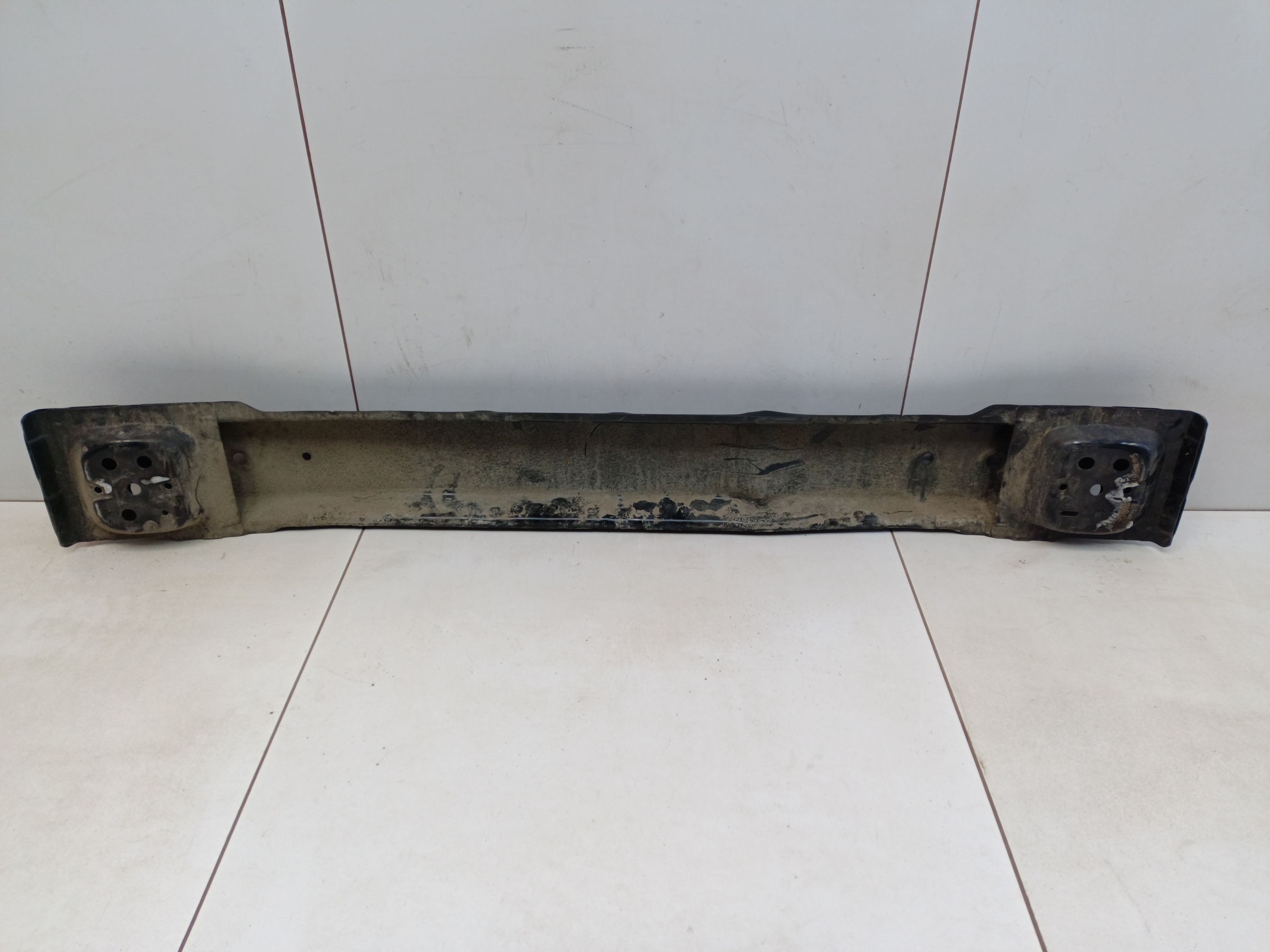 Усилитель заднего бампера Toyota Camry V70