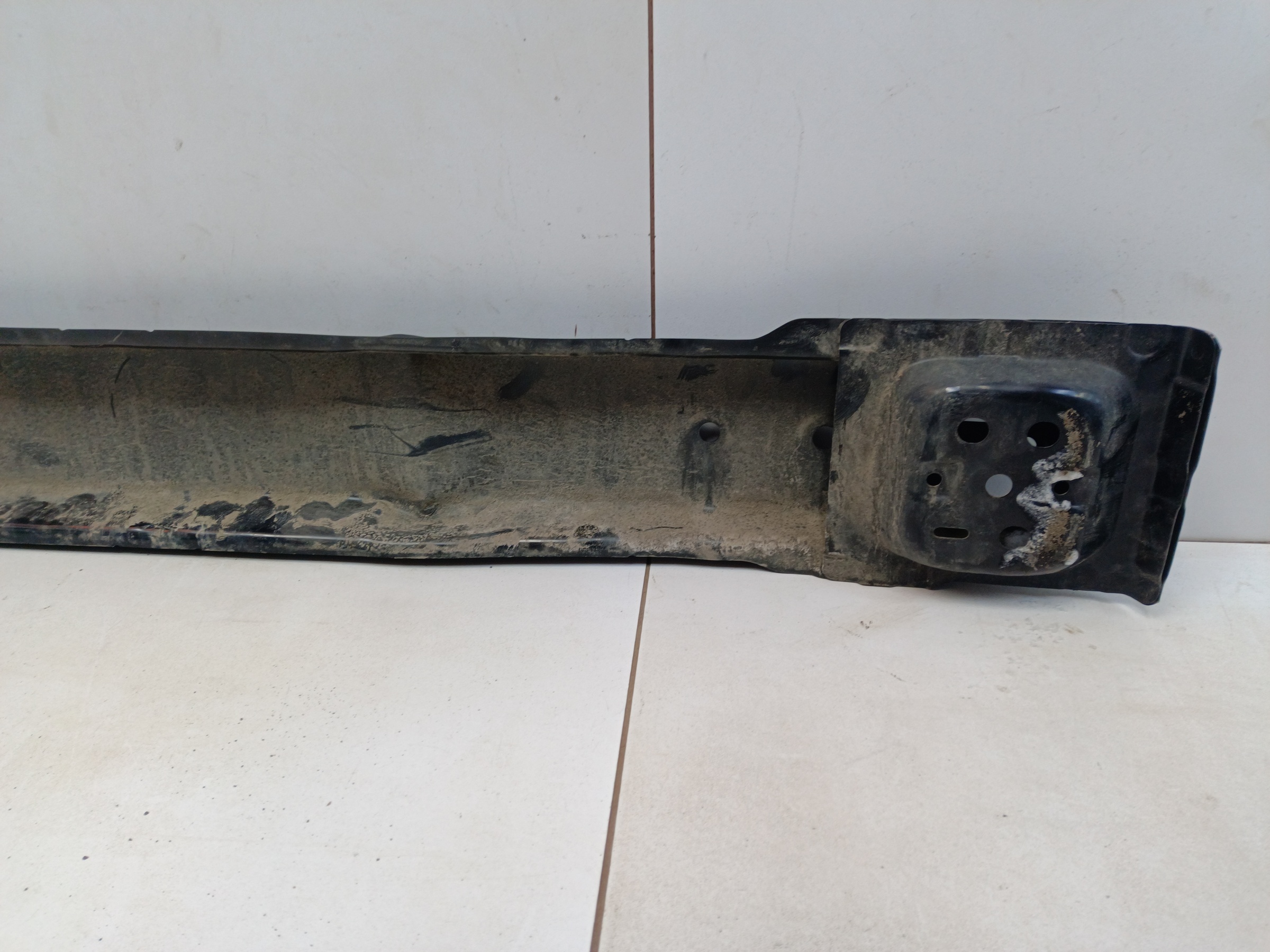 Усилитель заднего бампера Toyota Camry V70