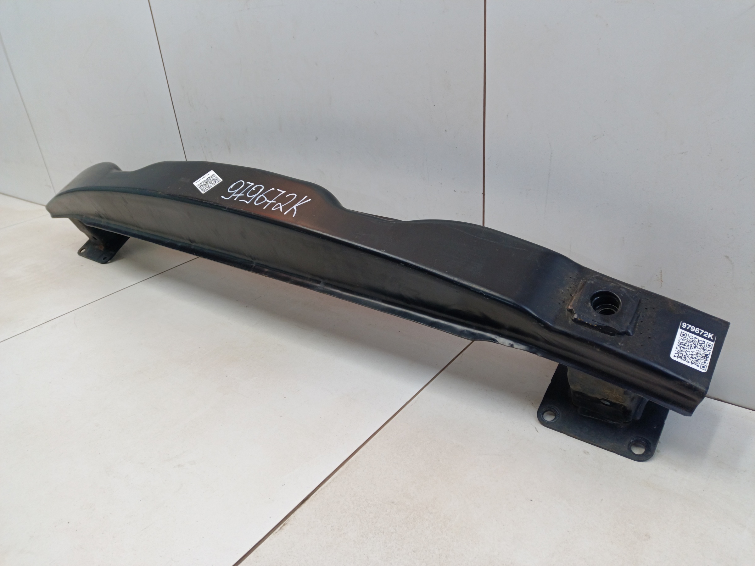 Усилитель заднего бампера Volkswagen Tiguan 1