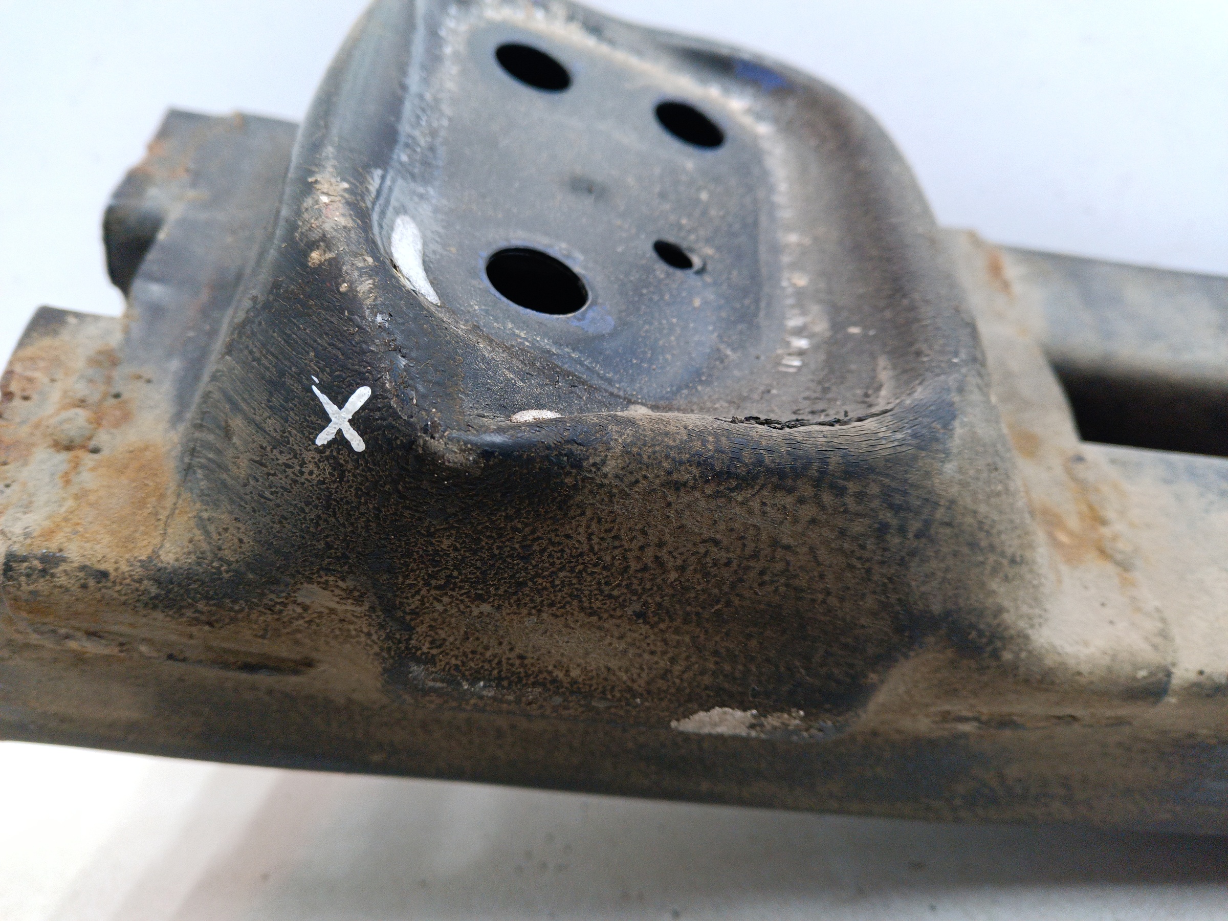 Усилитель заднего бампера Toyota RAV4 XA50