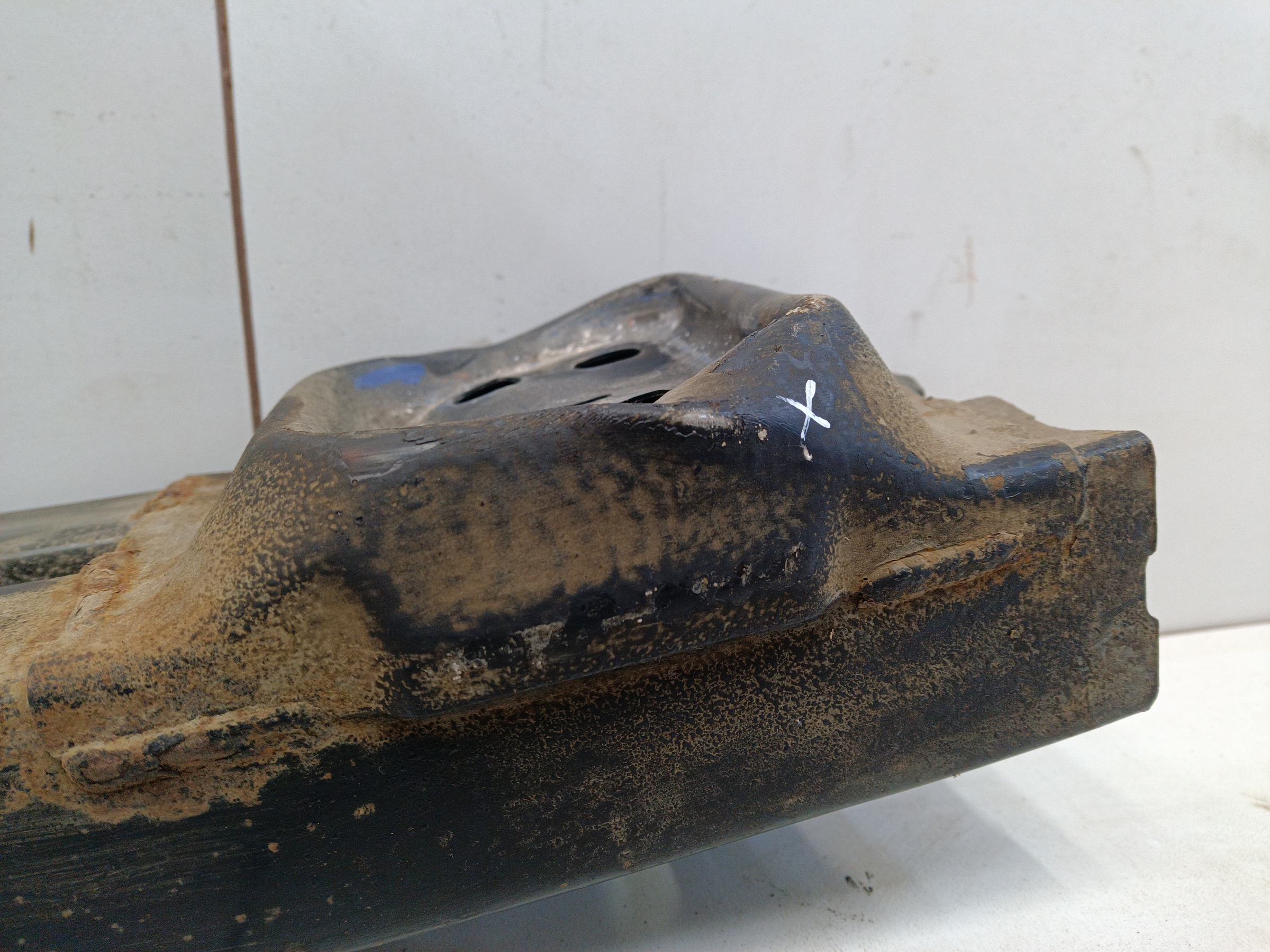 Усилитель заднего бампера Toyota RAV4 XA50