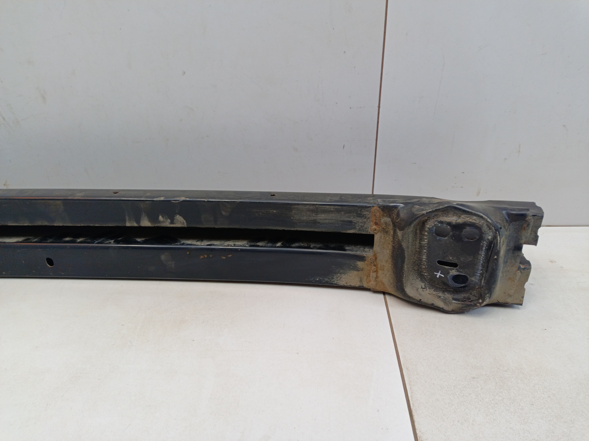 Усилитель заднего бампера Toyota RAV4 XA50