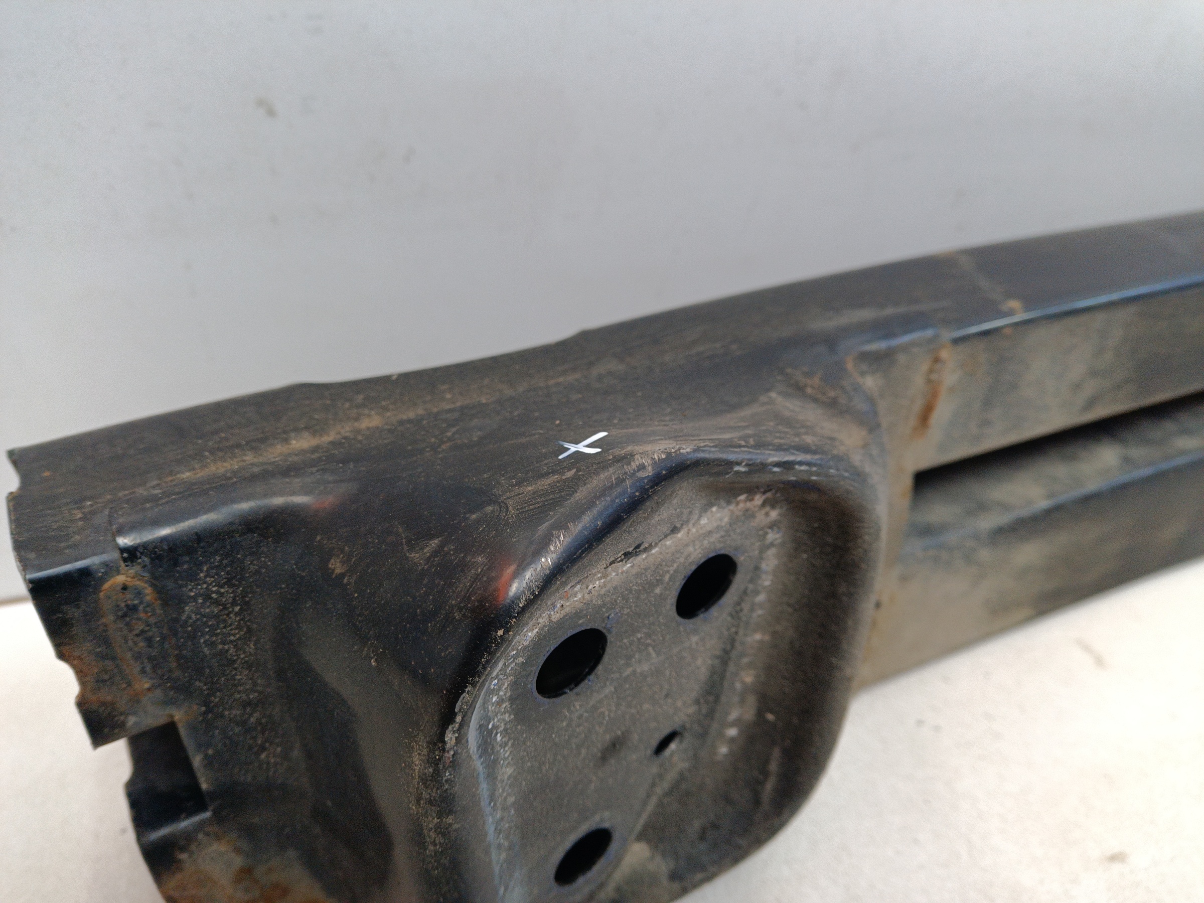 Усилитель заднего бампера Toyota RAV4 XA50