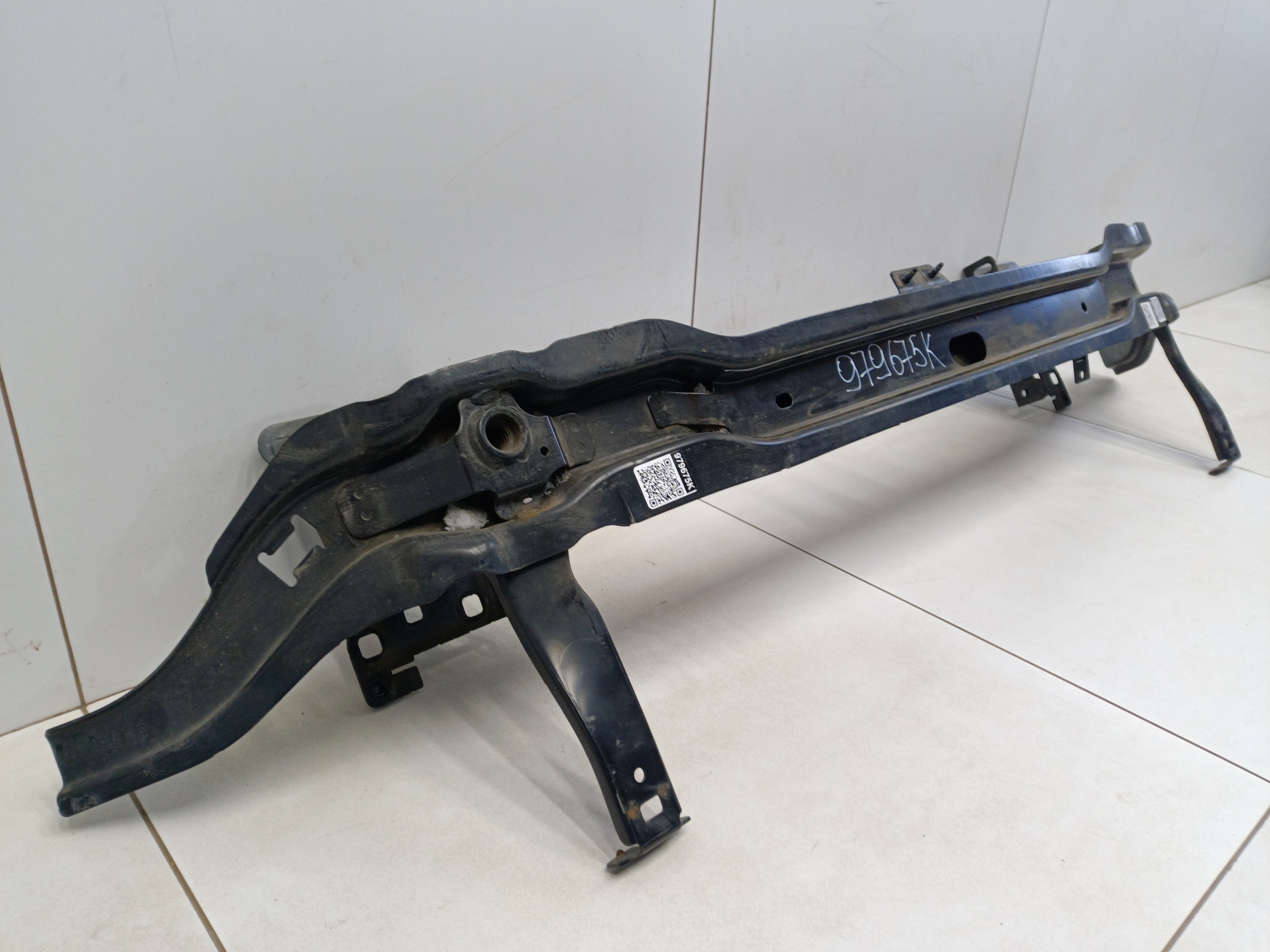 Усилитель переднего бампера Volkswagen Tiguan 2