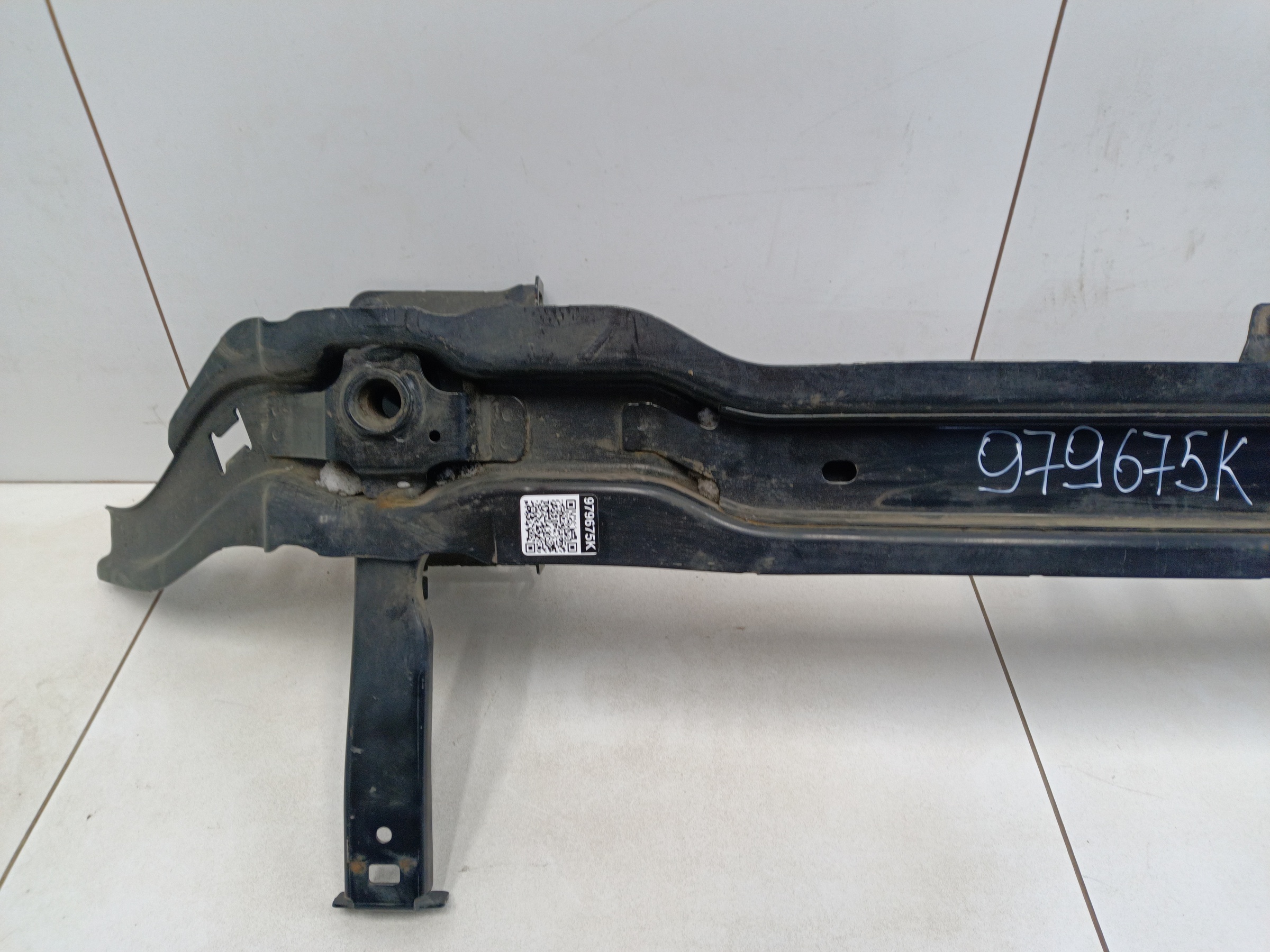 Усилитель переднего бампера Volkswagen Tiguan 2