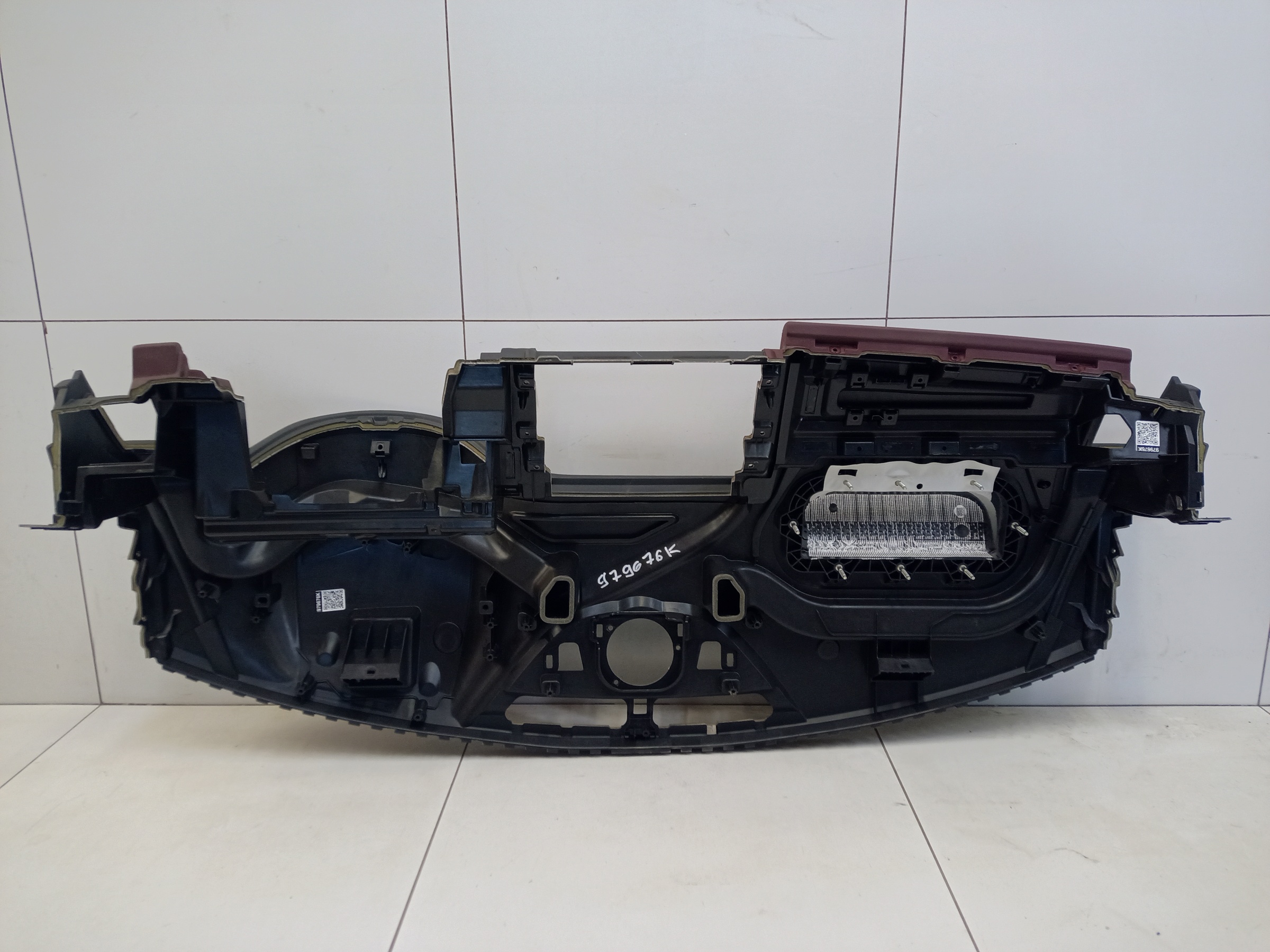 Торпедо Jaguar E-Pace Restail