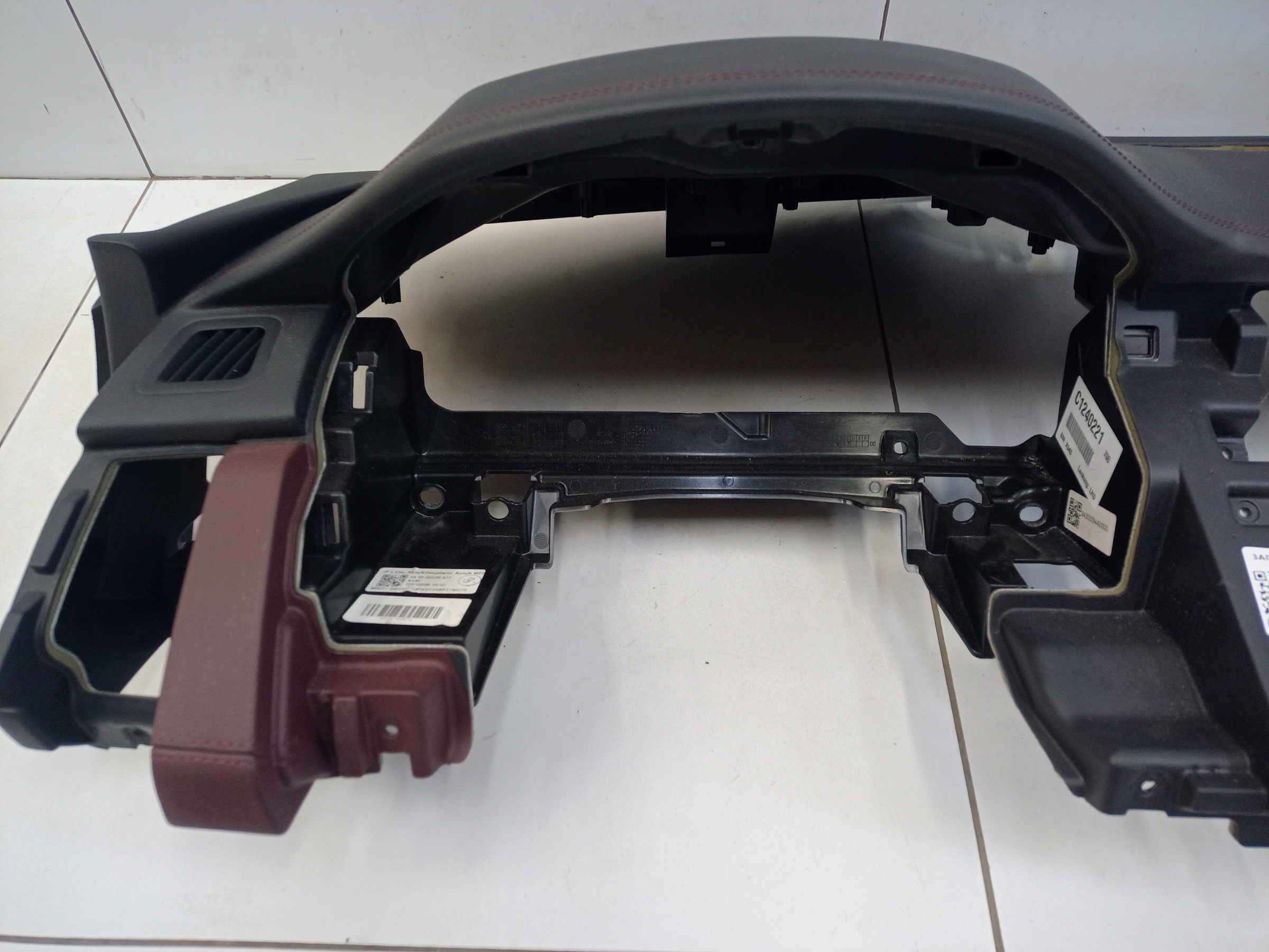 Торпедо Jaguar E-Pace Restail