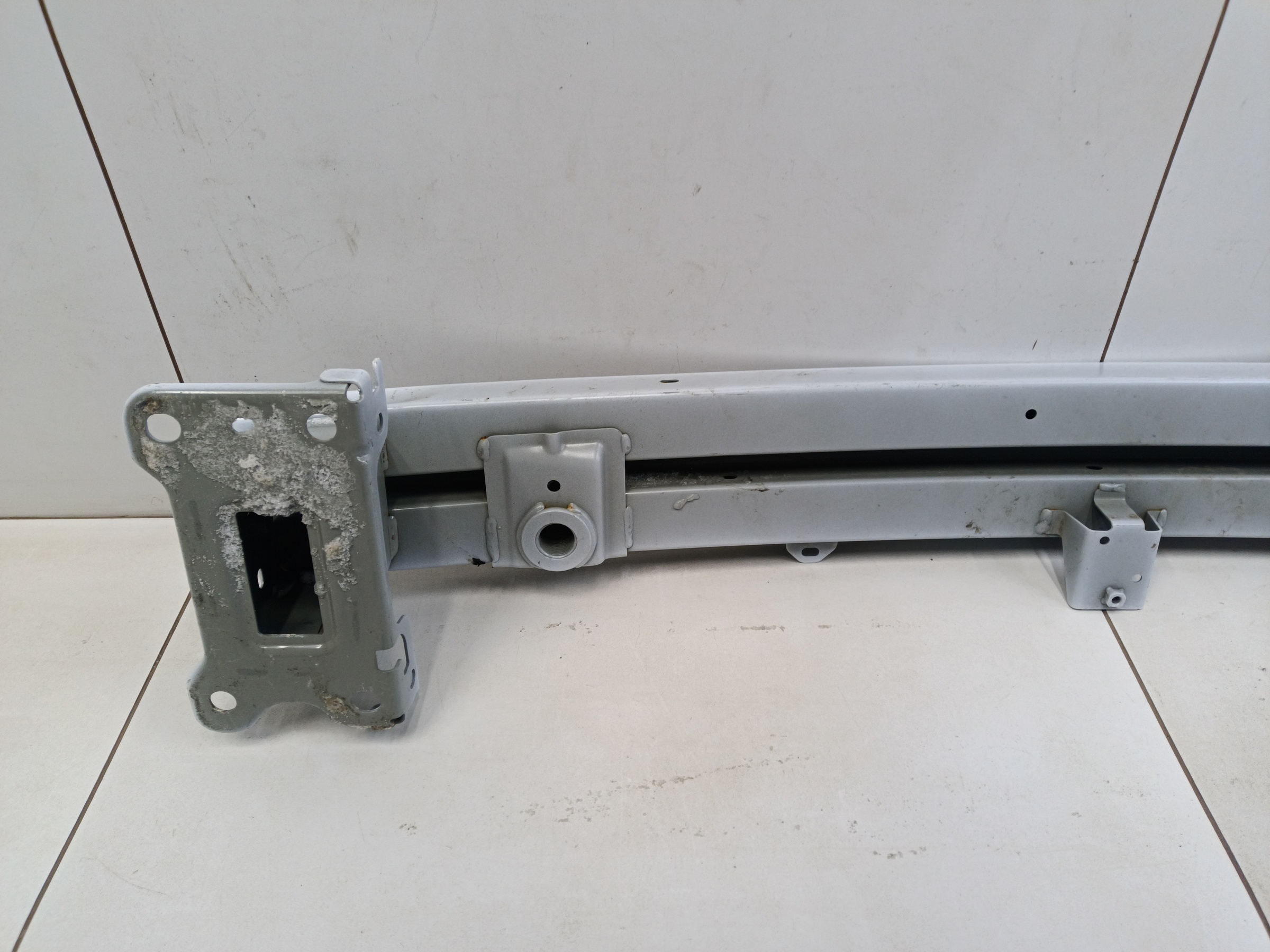 Усилитель переднего бампера Geely Coolray