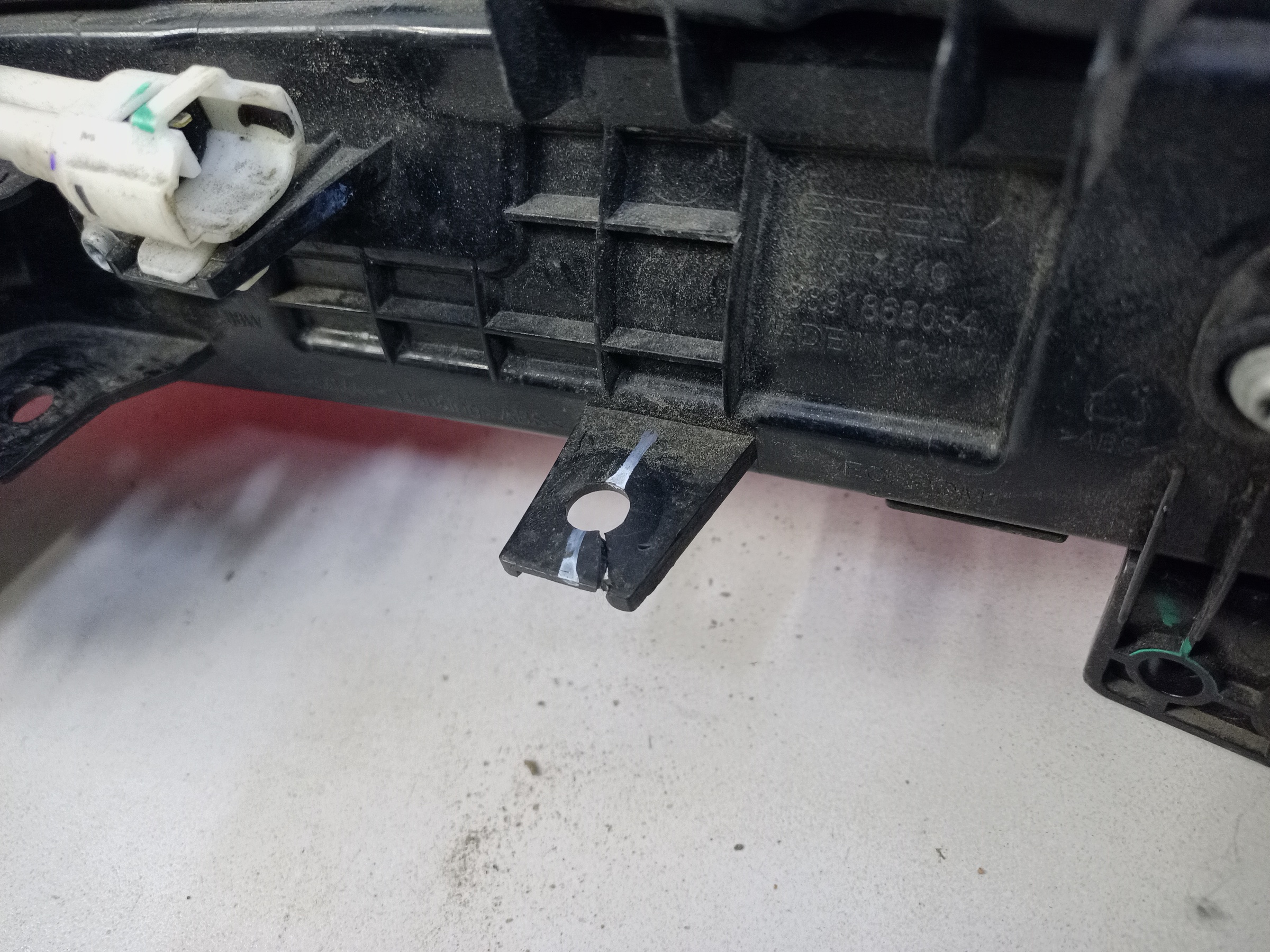 Фара ПТФ задняя правая Geely Atlas 2