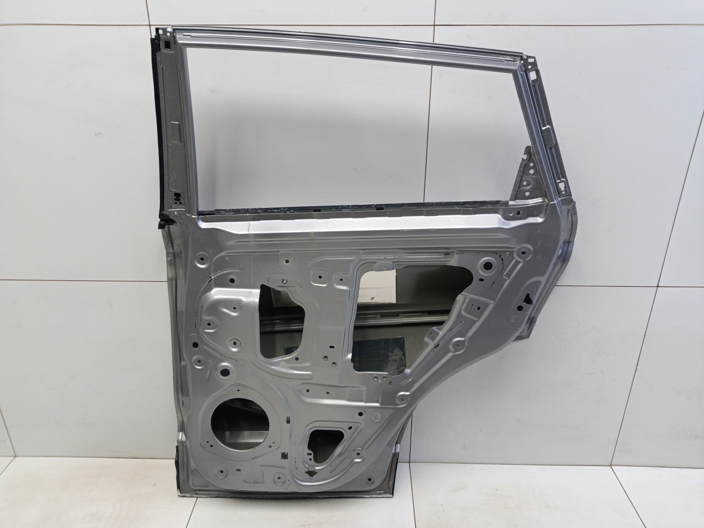 Дверь задняя правая Geely Coolray