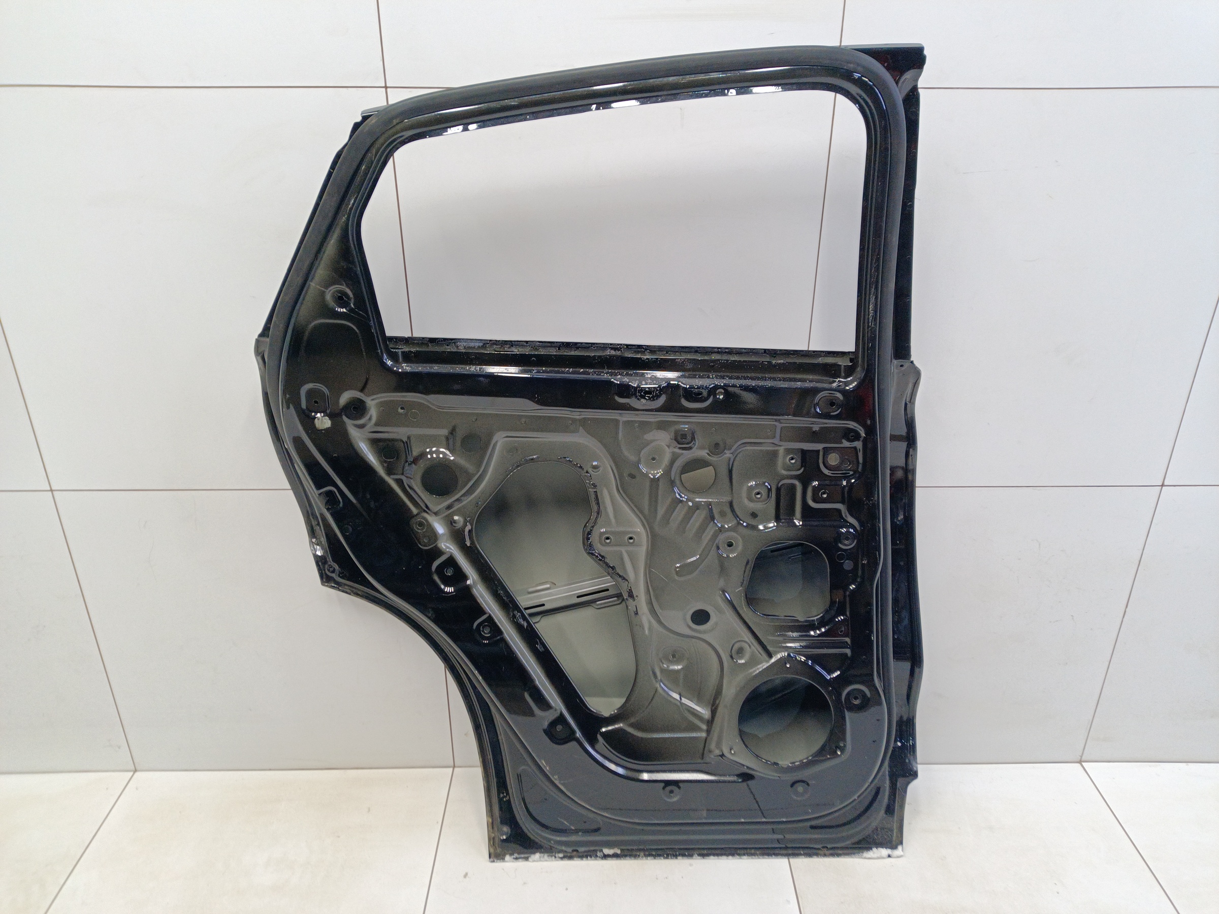 Дверь задняя левая Geely Tugella