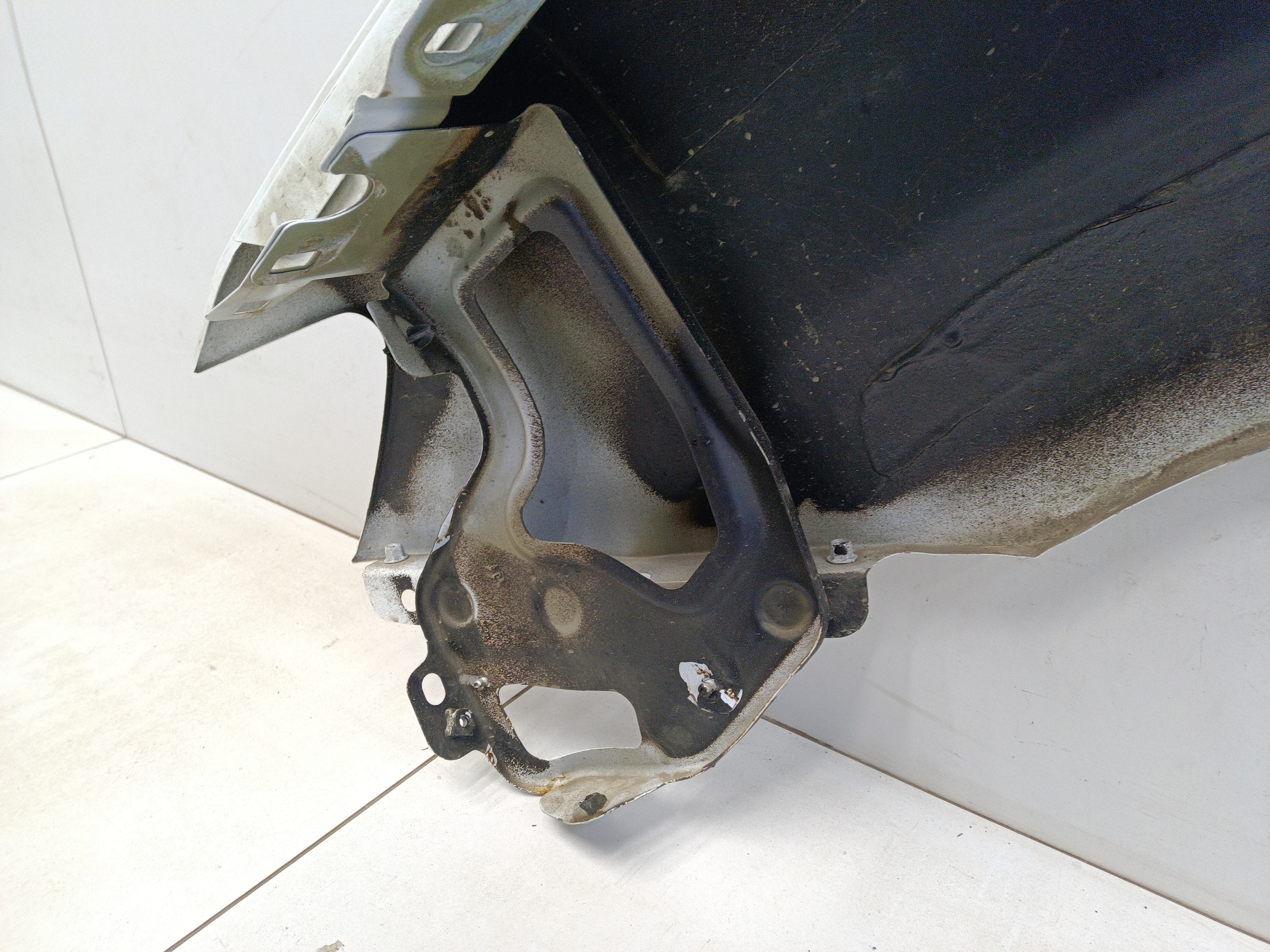 Крыло переднее правое Lada Largus 1