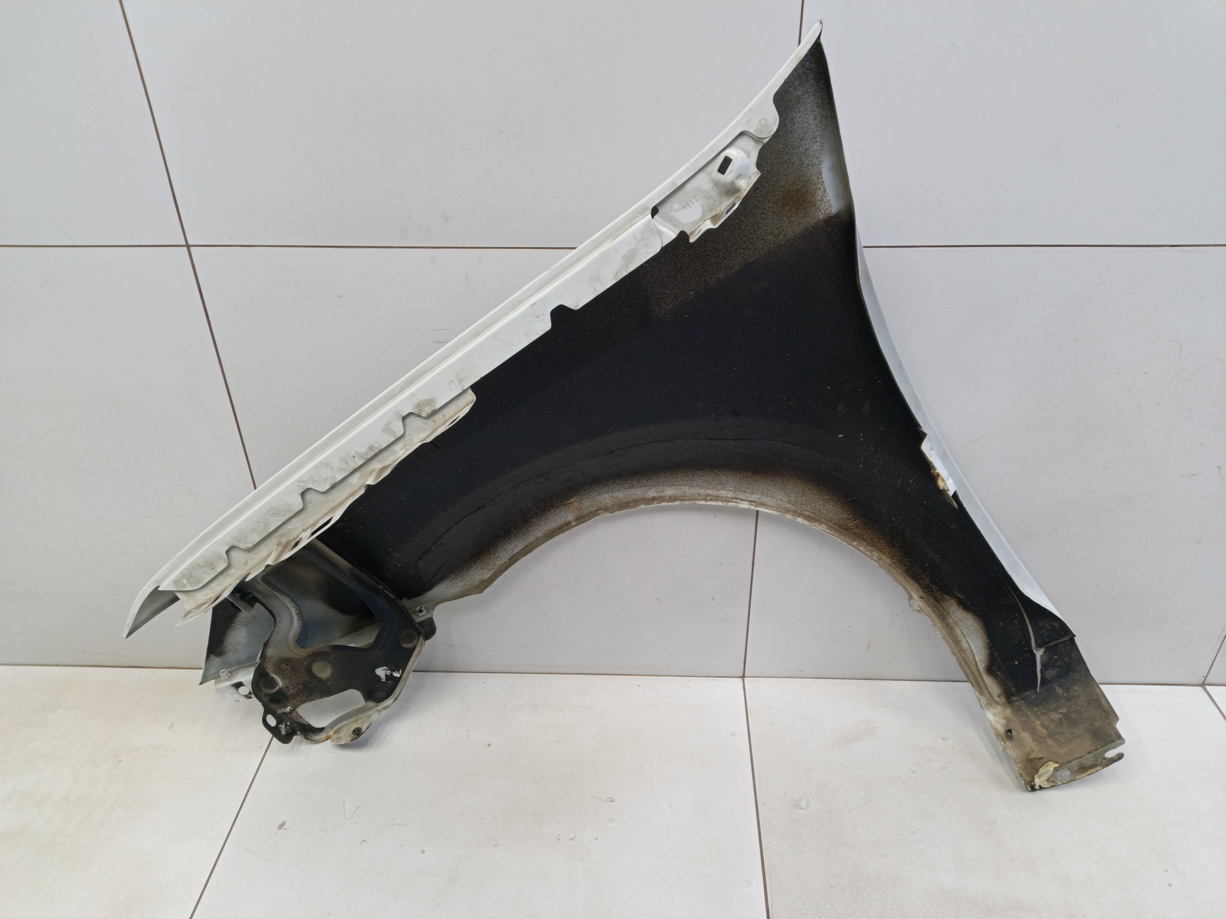 Крыло переднее правое Lada Largus 1