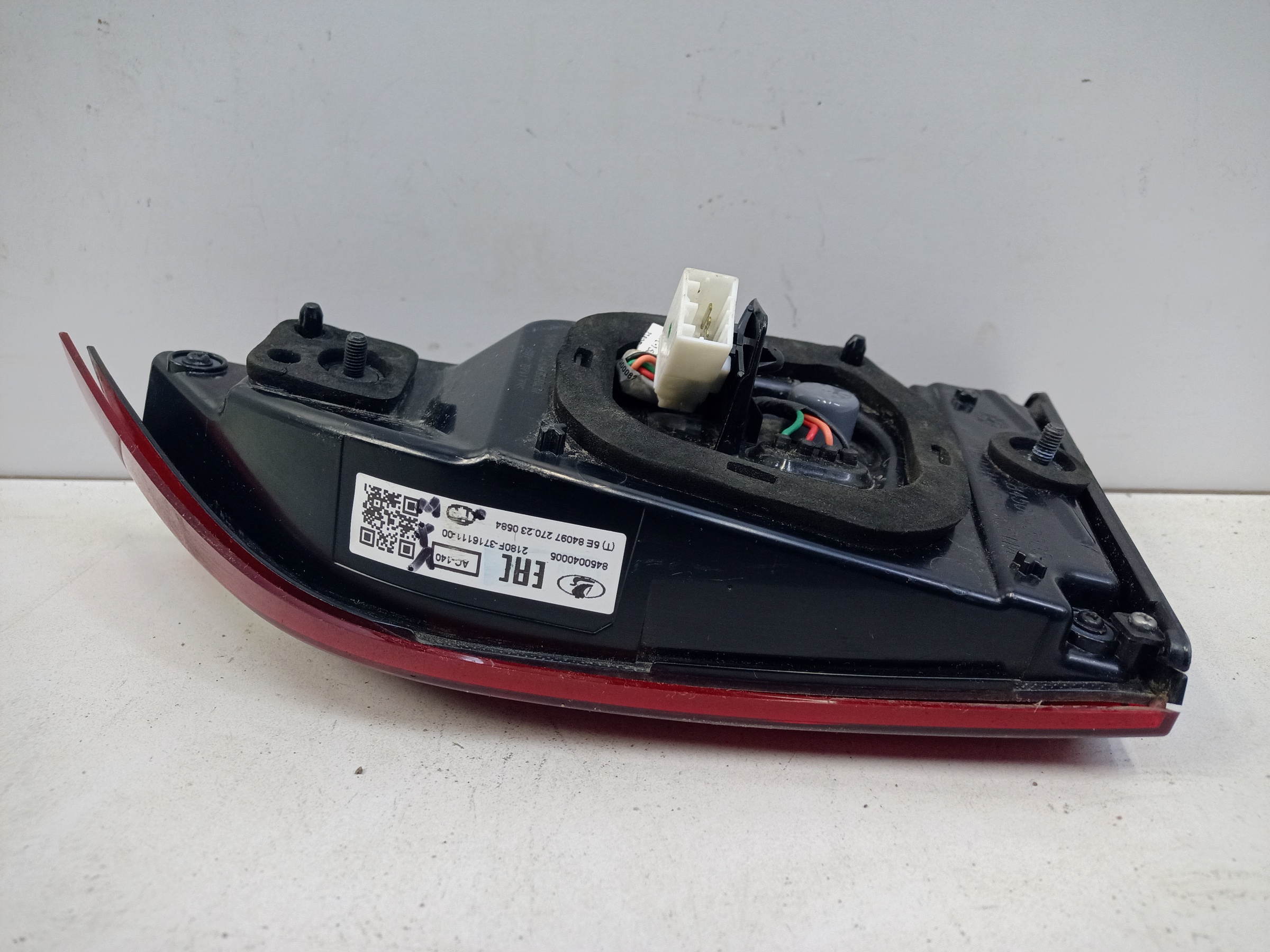 Фонарь задний левый внутренний Lada Vesta Restail LED