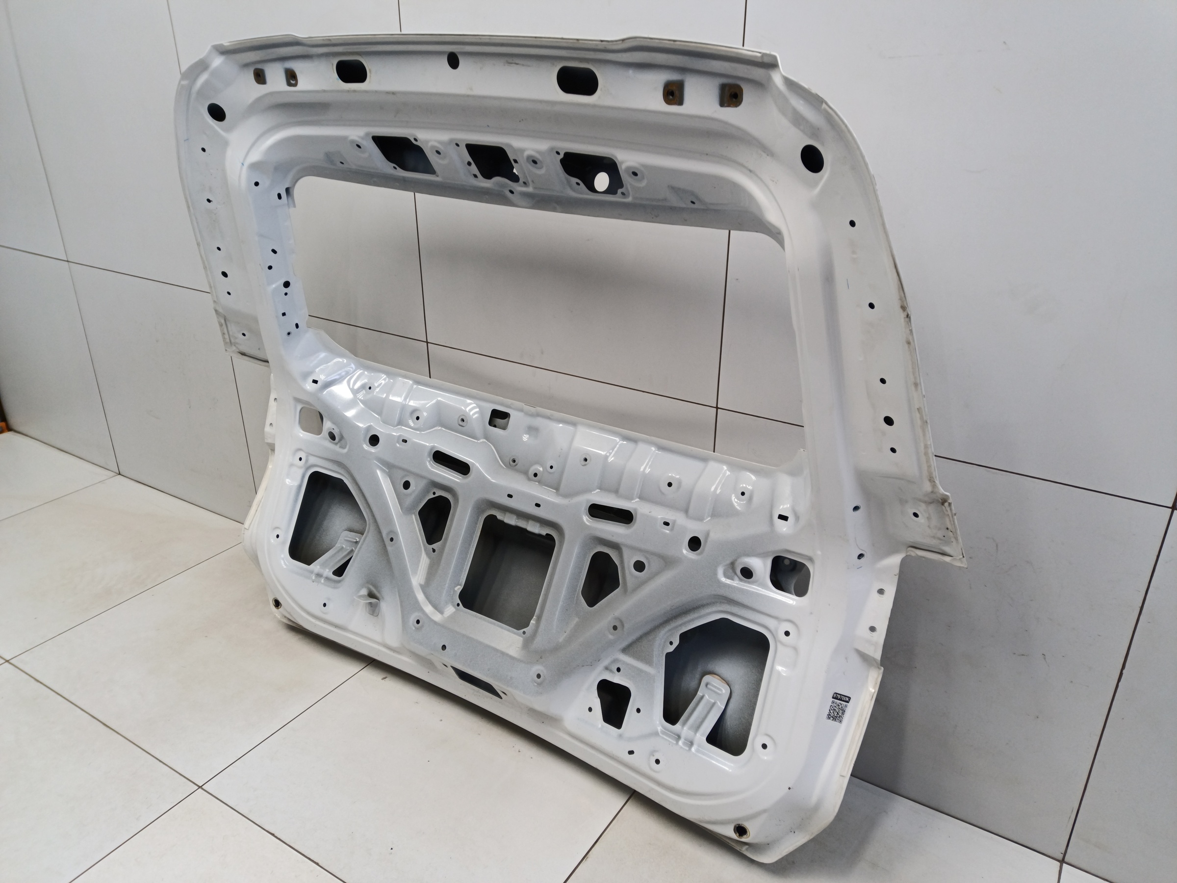 Крышка багажника Chery Tiggo 8 с датчиком защемления