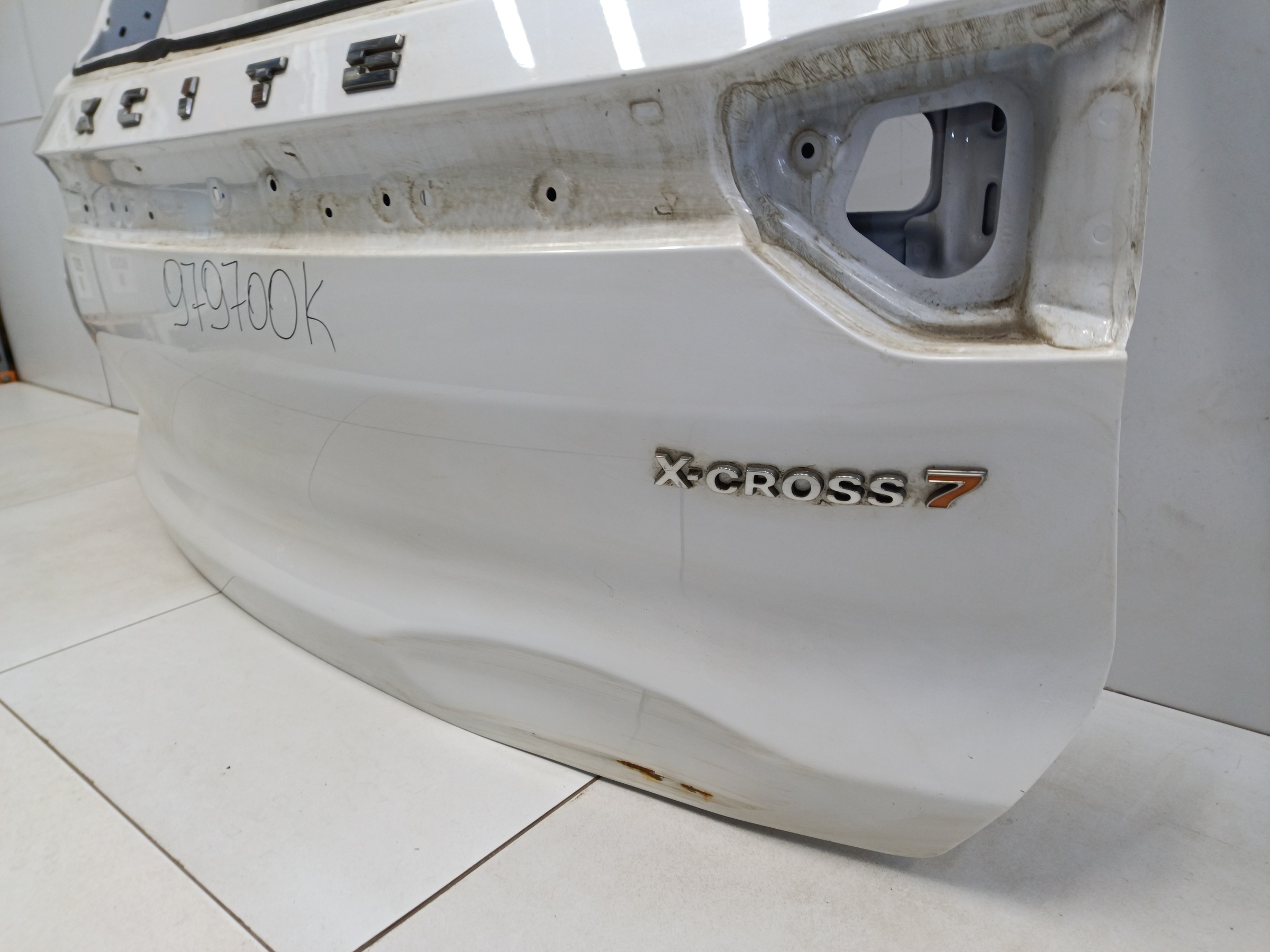 Крышка багажника Chery Tiggo 8 с датчиком защемления