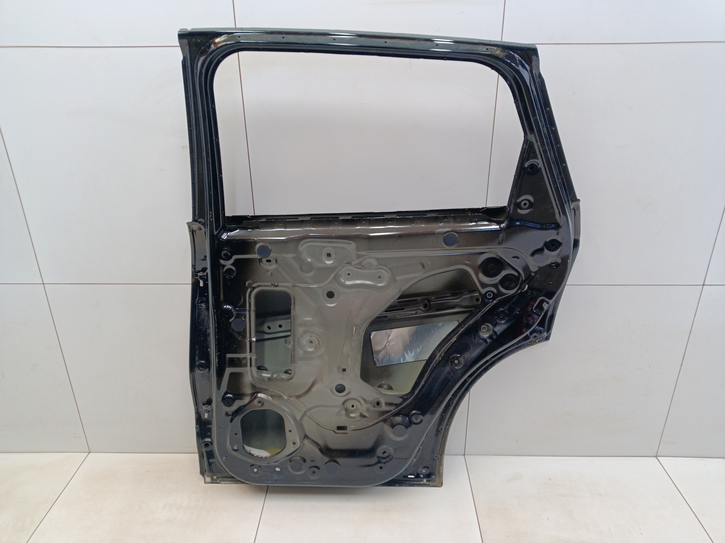 Дверь задняя правая Haval Jolion без молдинга