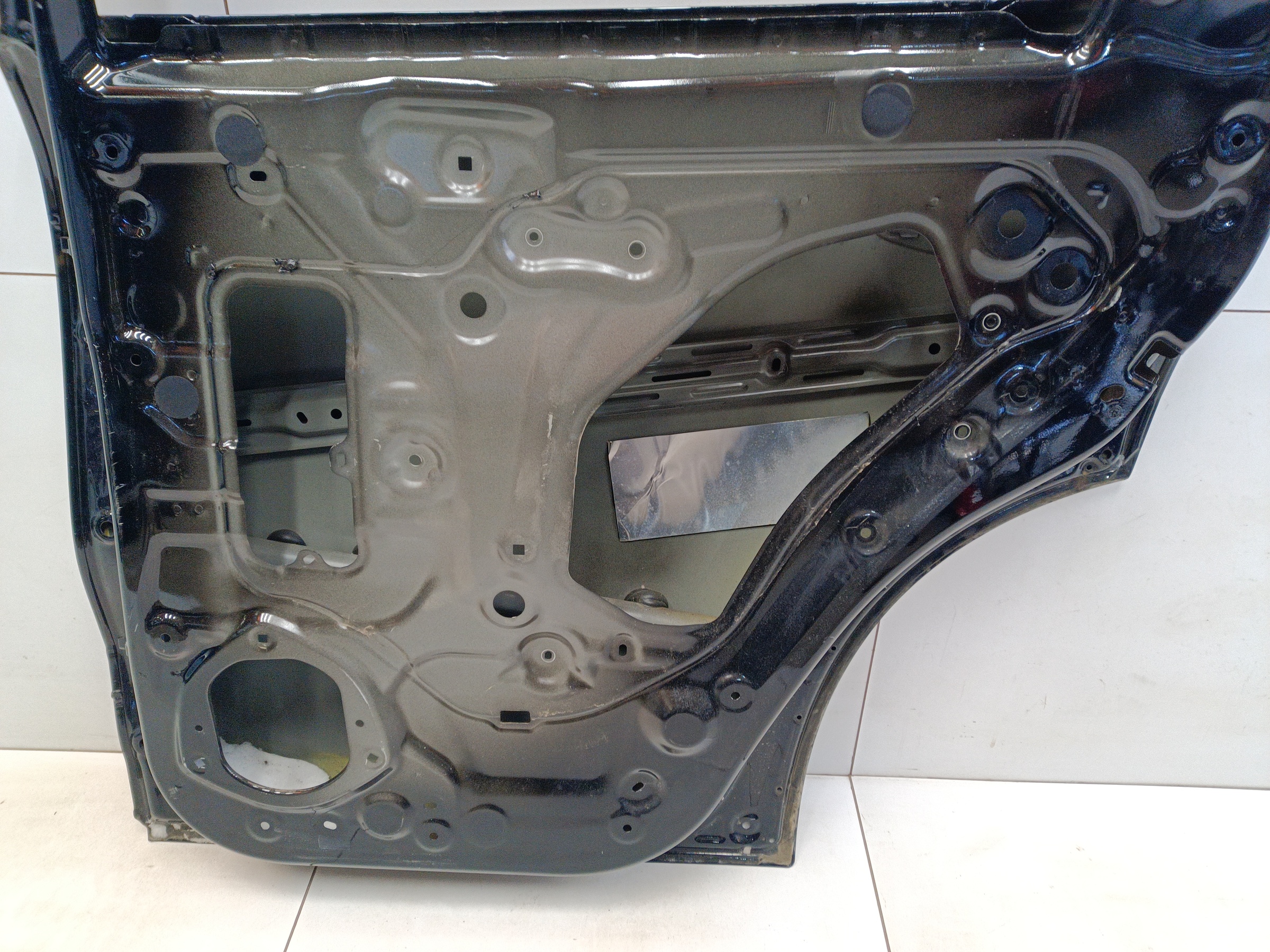 Дверь задняя правая Haval Jolion без молдинга