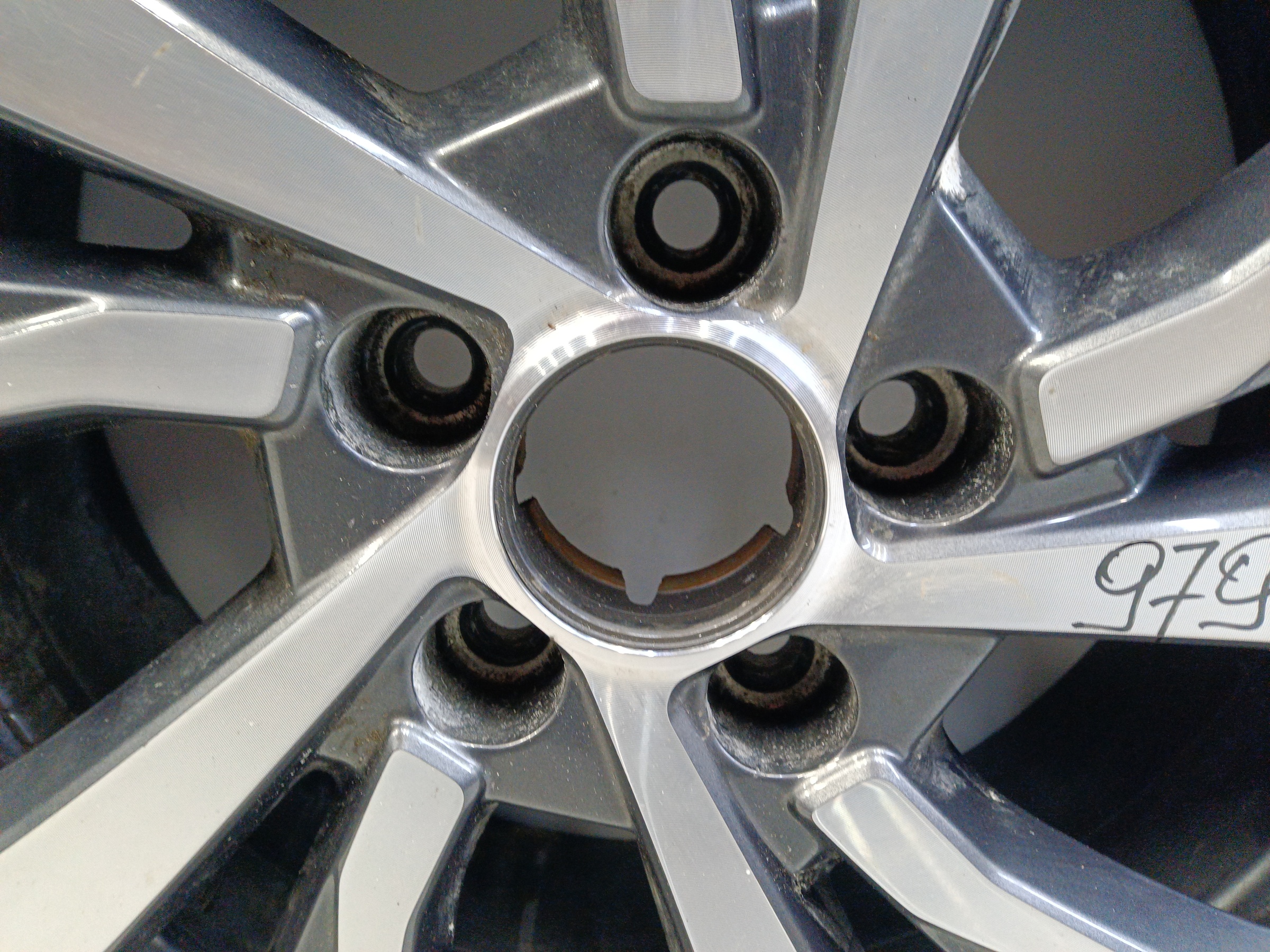 Диск колеса литой Haval Jolion R17