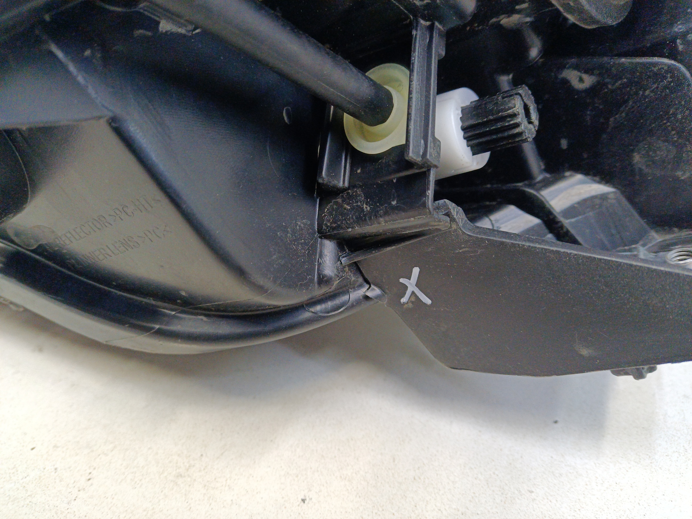 Фара передняя правая Omoda S5 Галоген