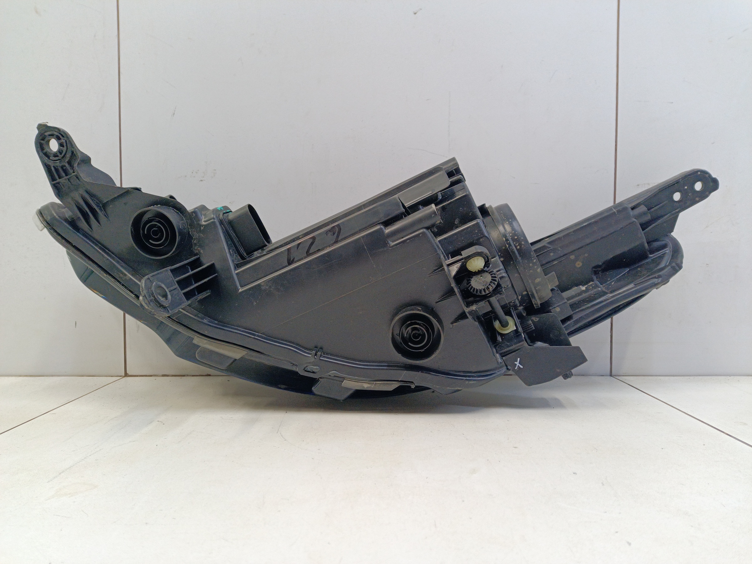 Фара передняя правая Omoda S5 Галоген