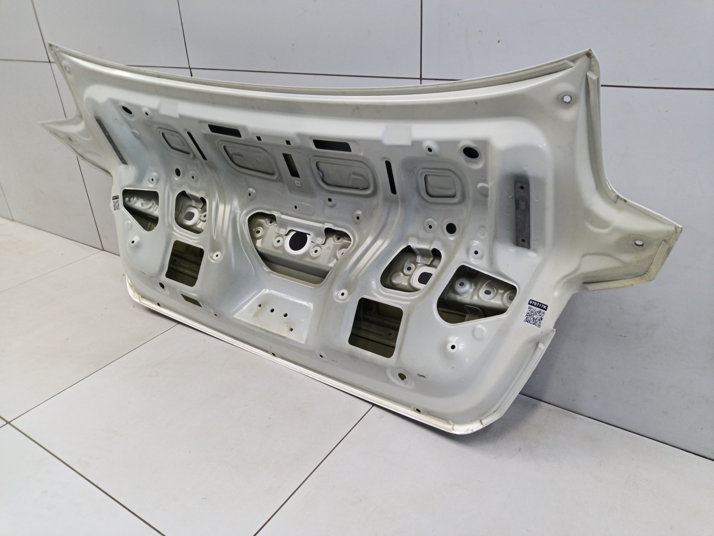 Крышка багажника Kia K8