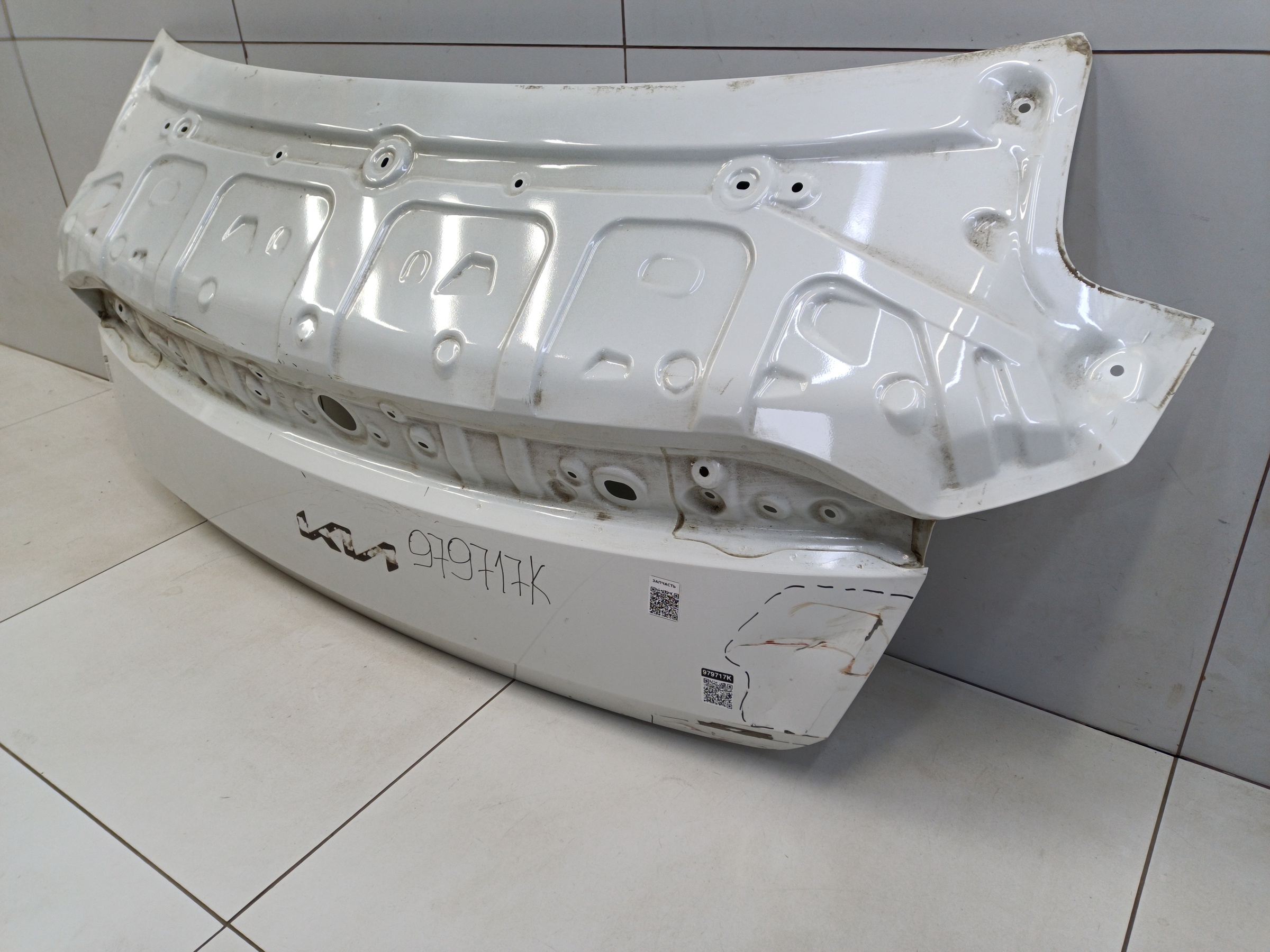 Крышка багажника Kia K8