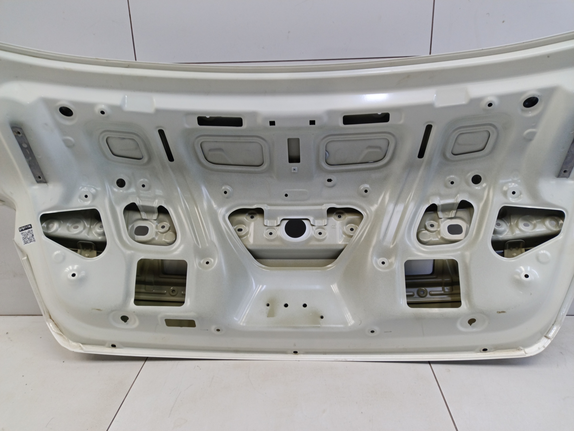 Крышка багажника Kia K8