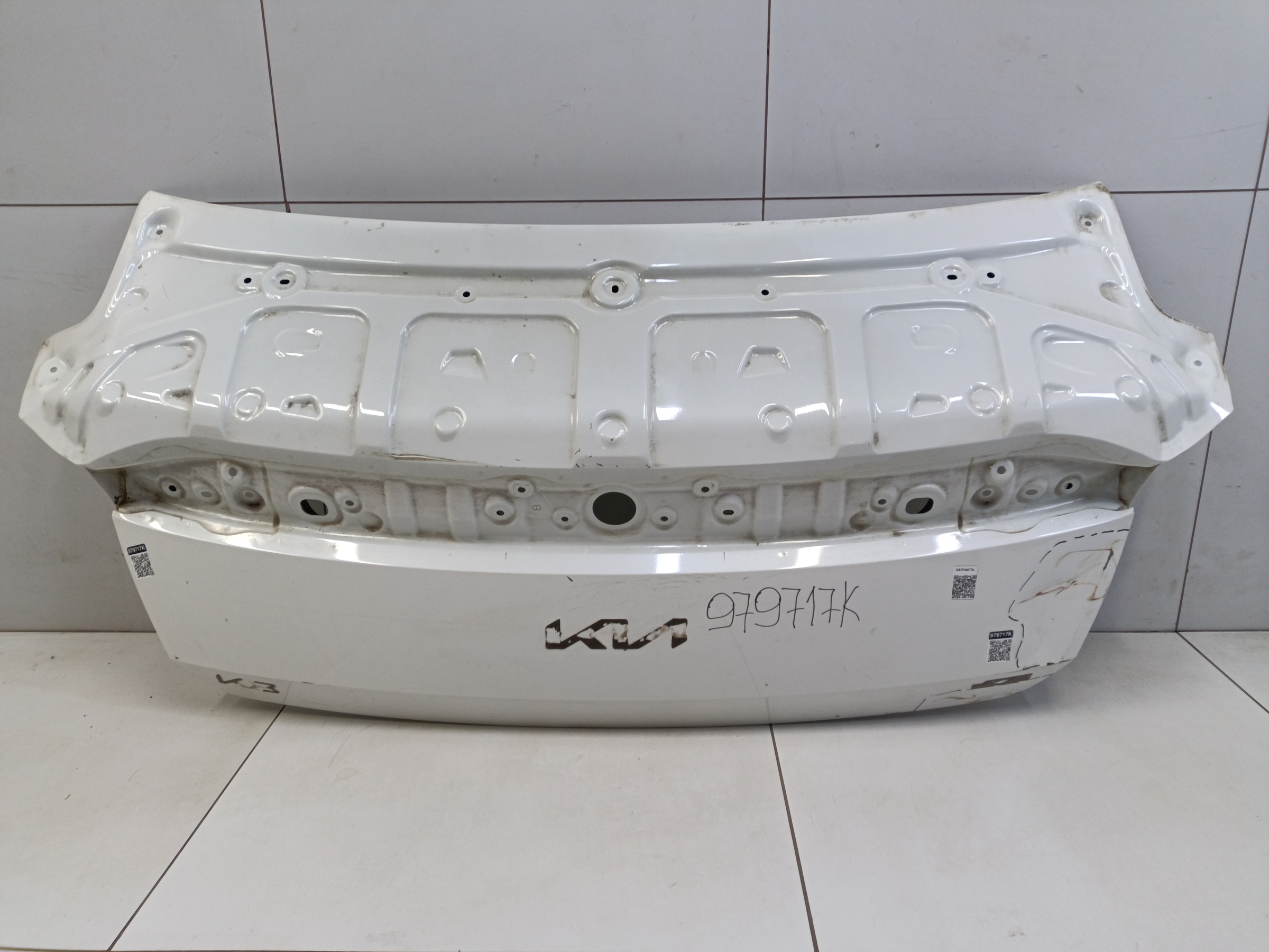 Крышка багажника Kia K8