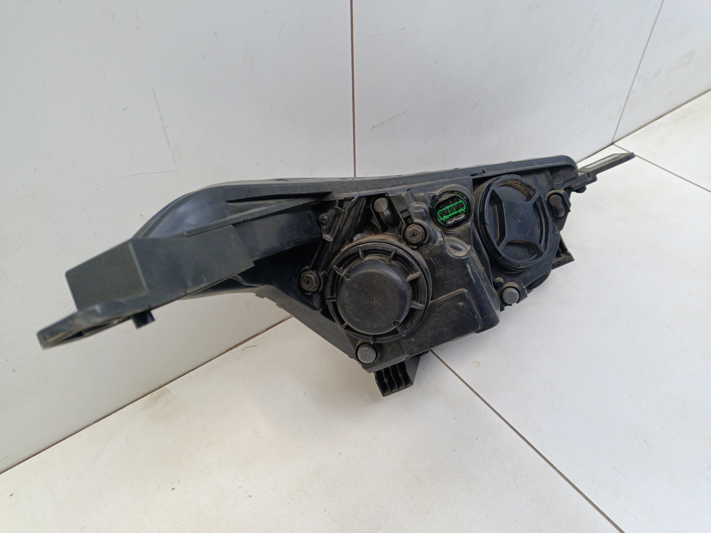 Фара передняя левая Hyundai Creta 1 галоген линза ДХО черная