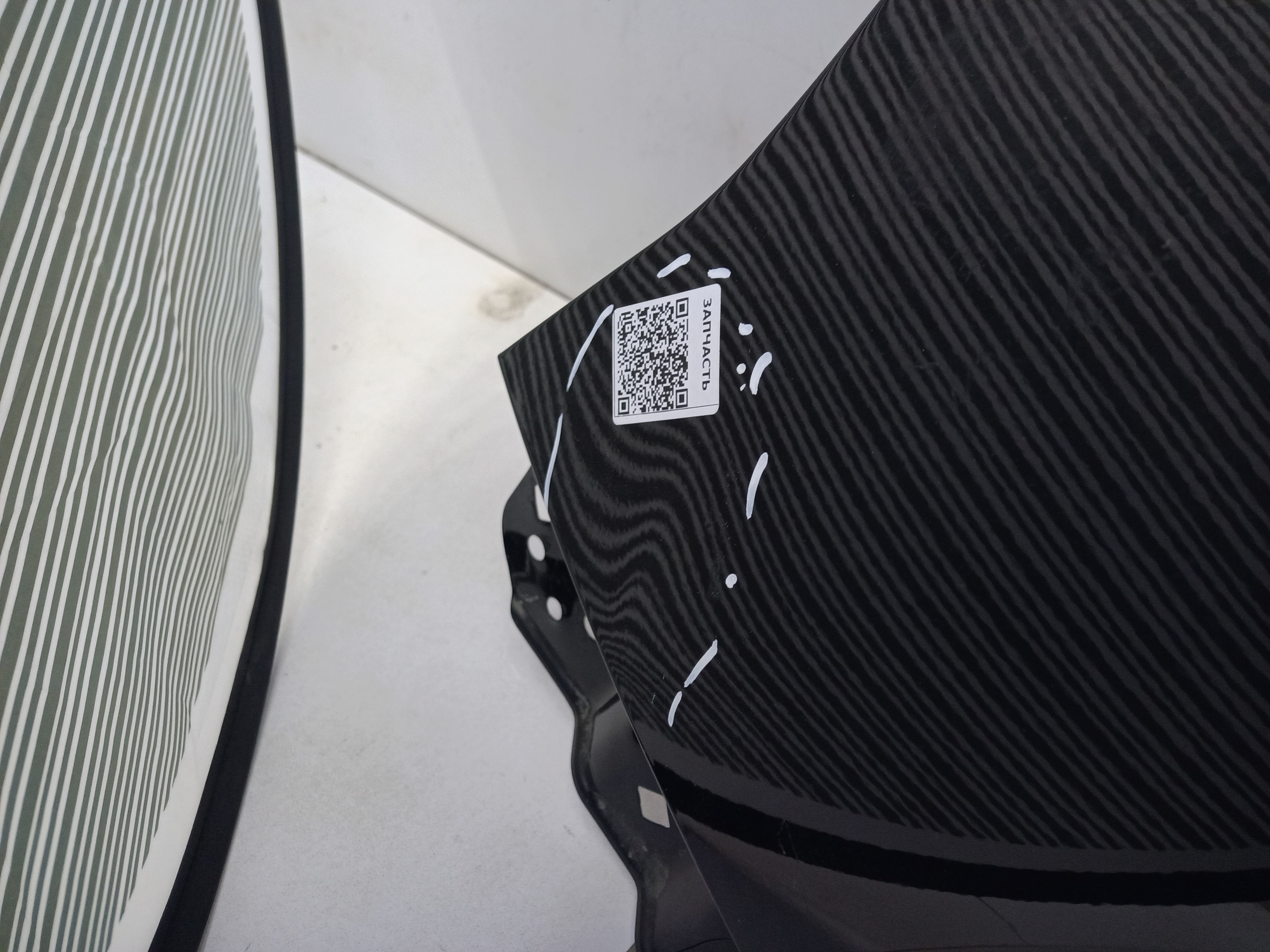 Крыло переднее левое Haval Jolion Restail