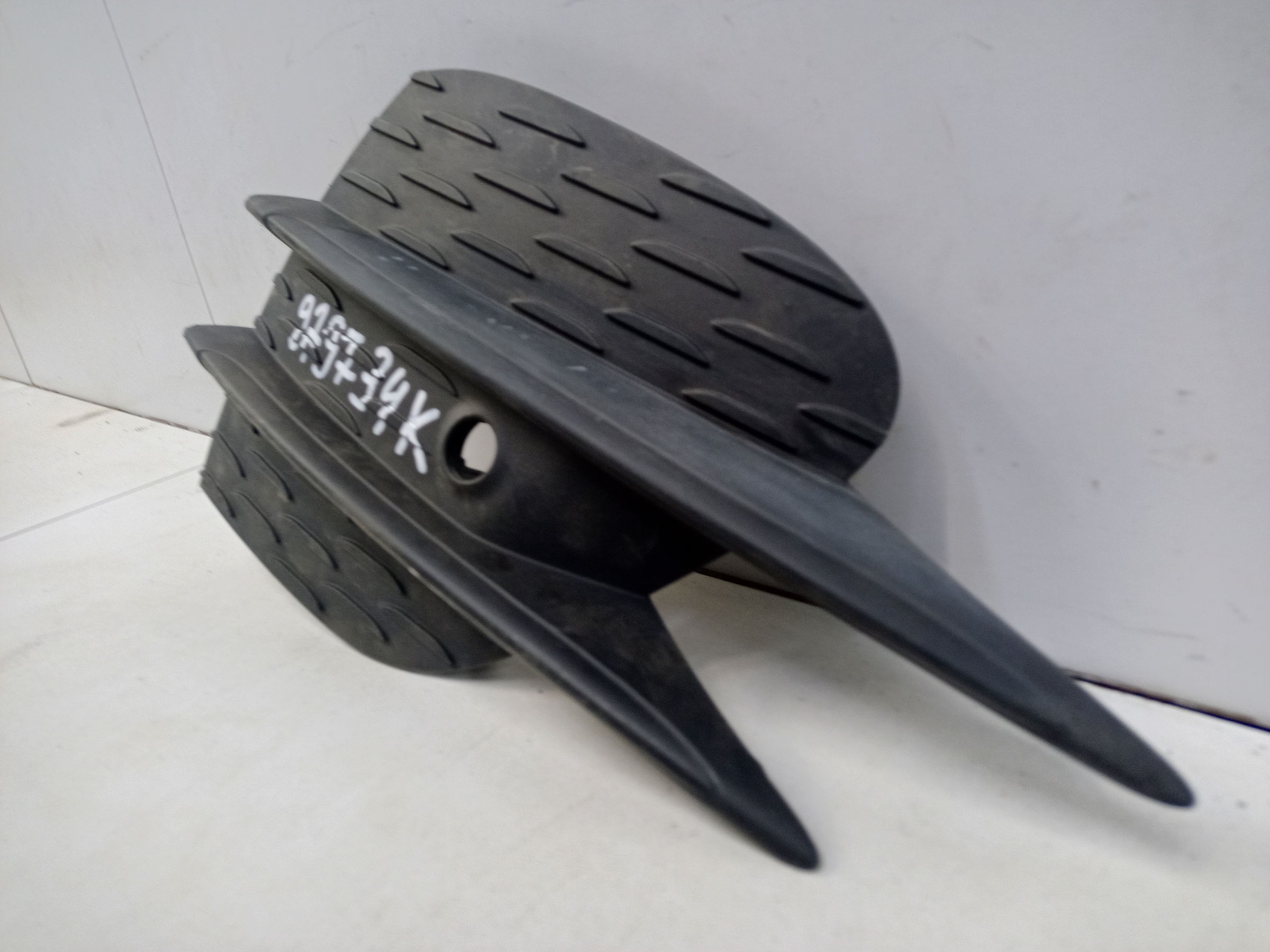 Решетка переднего бампера правая Mercedes Benz E-klasse W213 Restail AMG