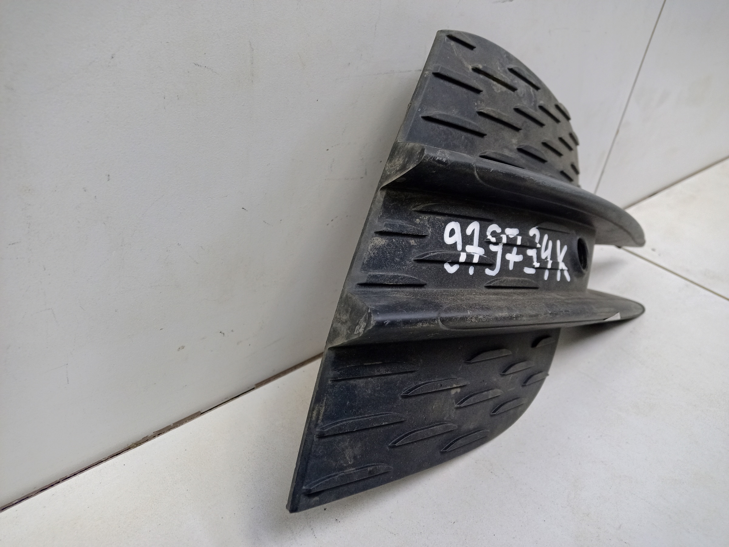 Решетка переднего бампера правая Mercedes Benz E-klasse W213 Restail AMG