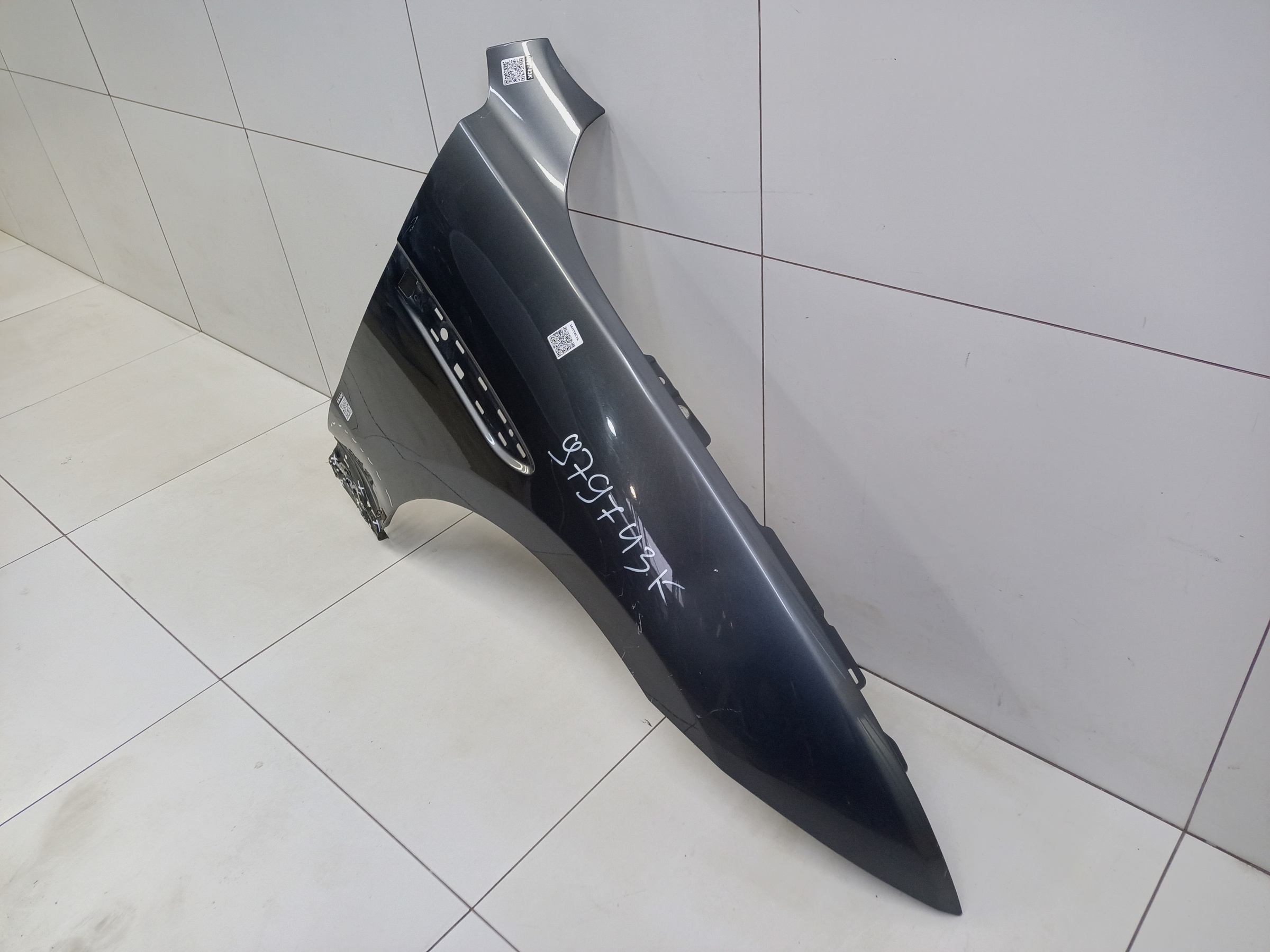 Крыло переднее правое Jaguar F-Pace