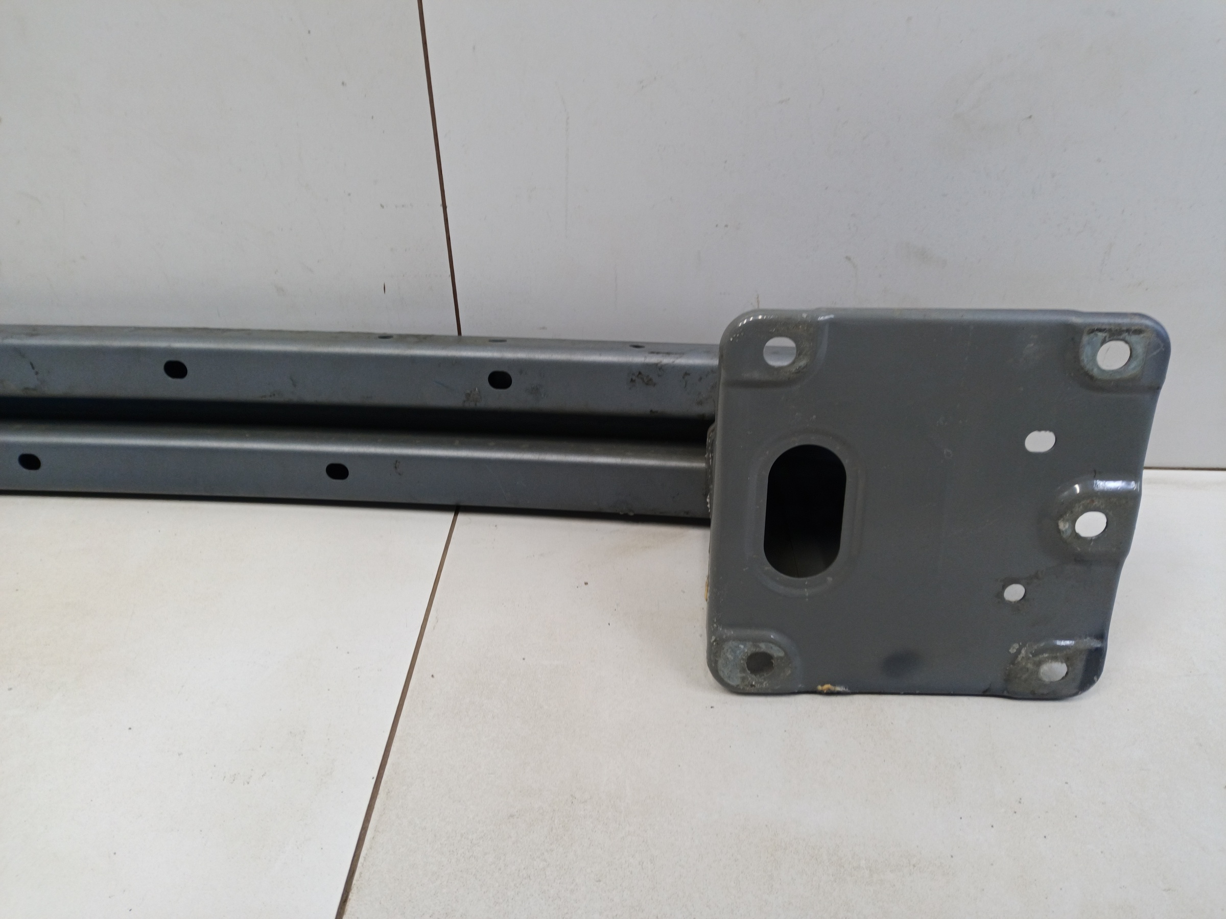 Усилитель переднего бампера Jetour T2