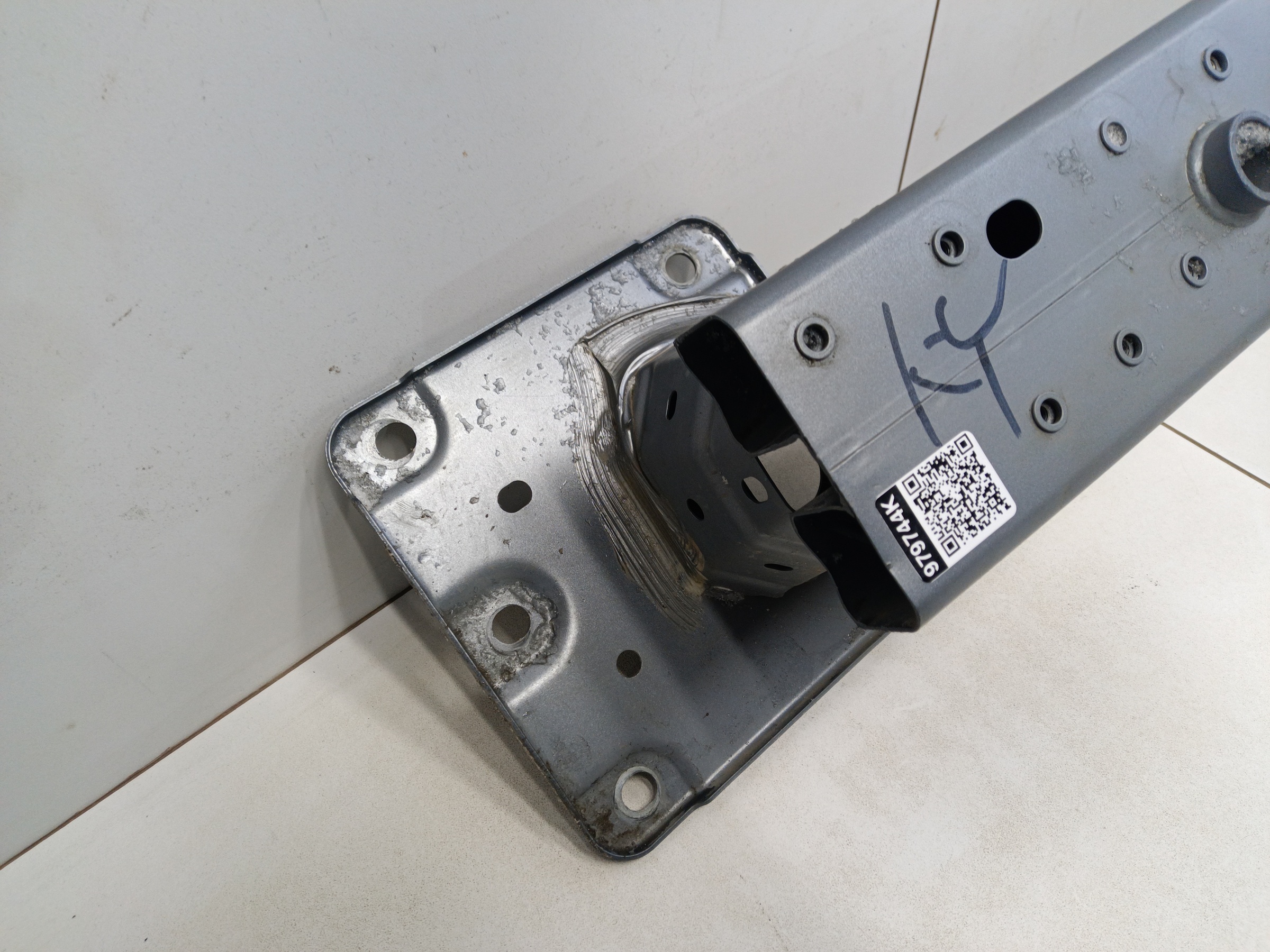 Усилитель переднего бампера Jetour T2