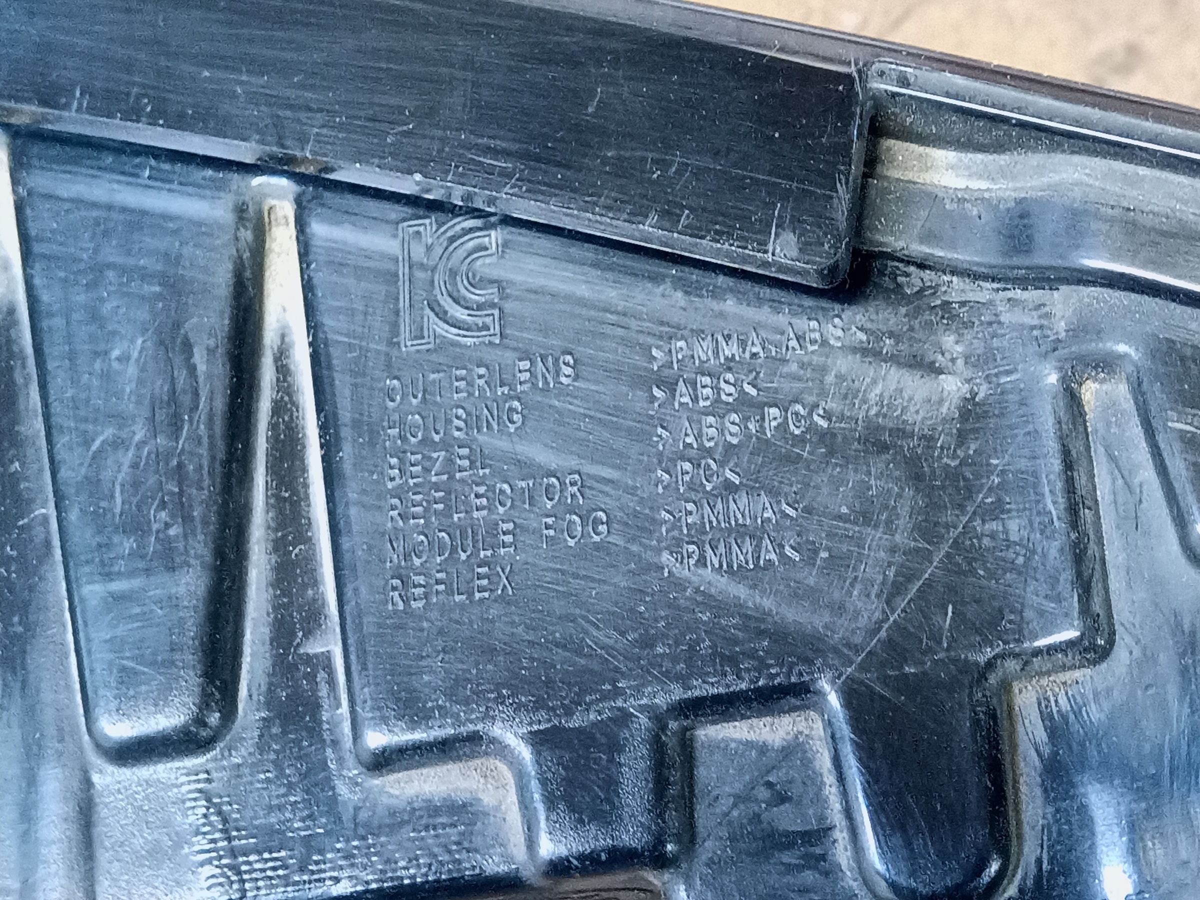 Фара ПТФ задняя левая Land Rover Evoque 2