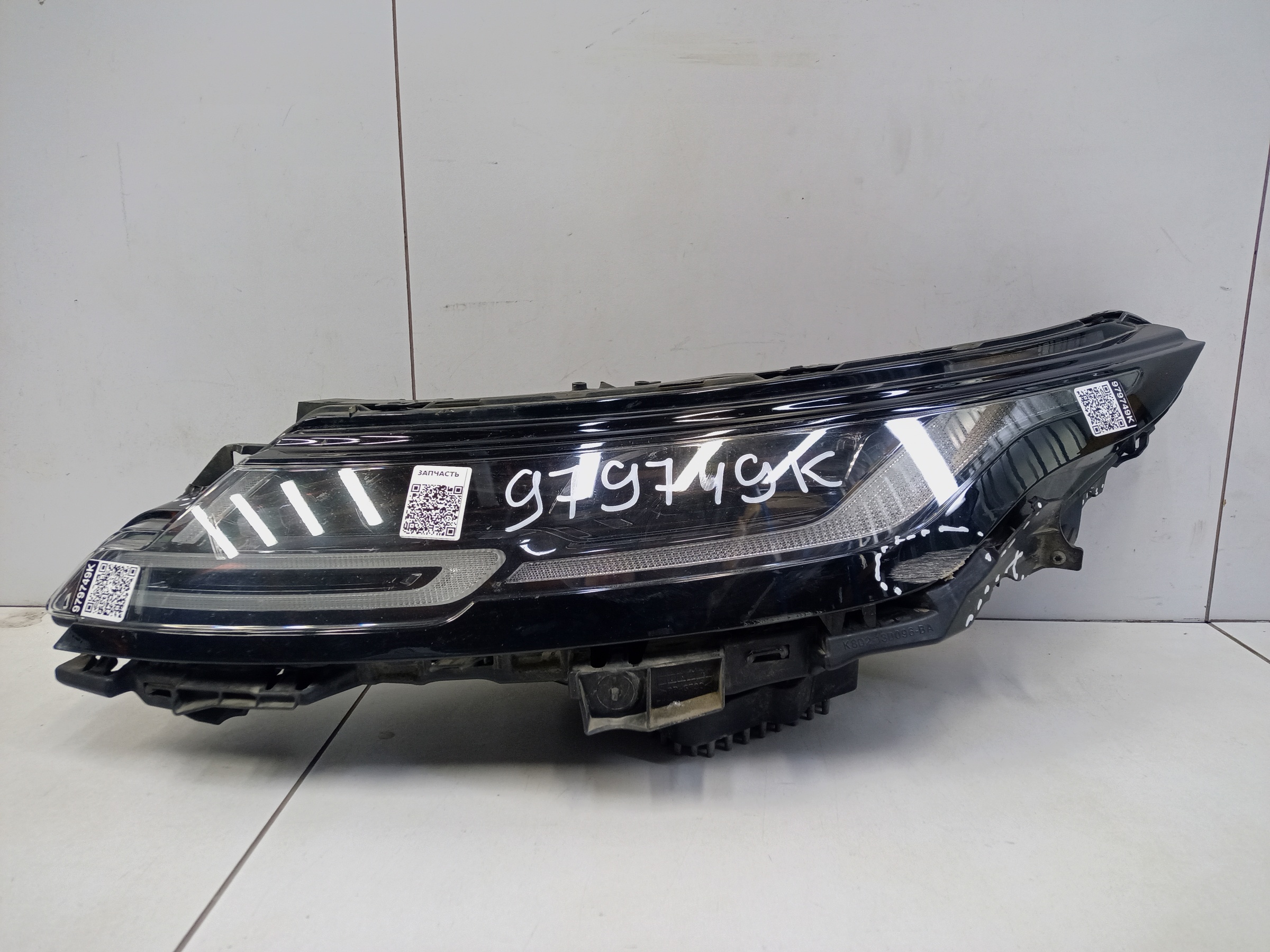 Фара передняя левая Land Rover Evoque 2 LED
