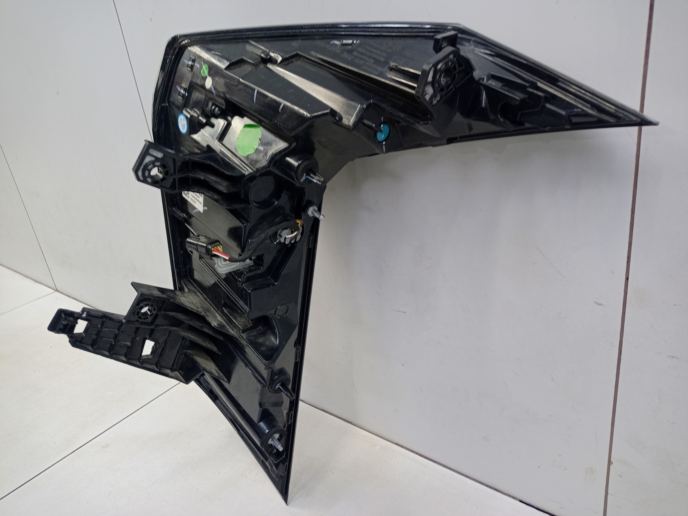 Фонарь задний левый наружный Geely Atlas 2 LED