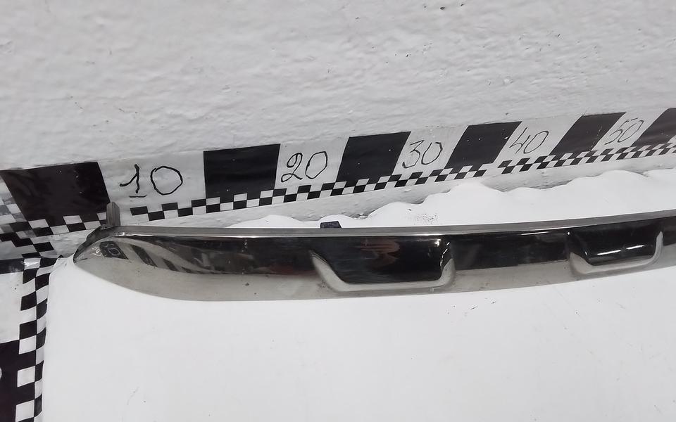 Накладка "хром" решётки радиатора Lexus NX Restail